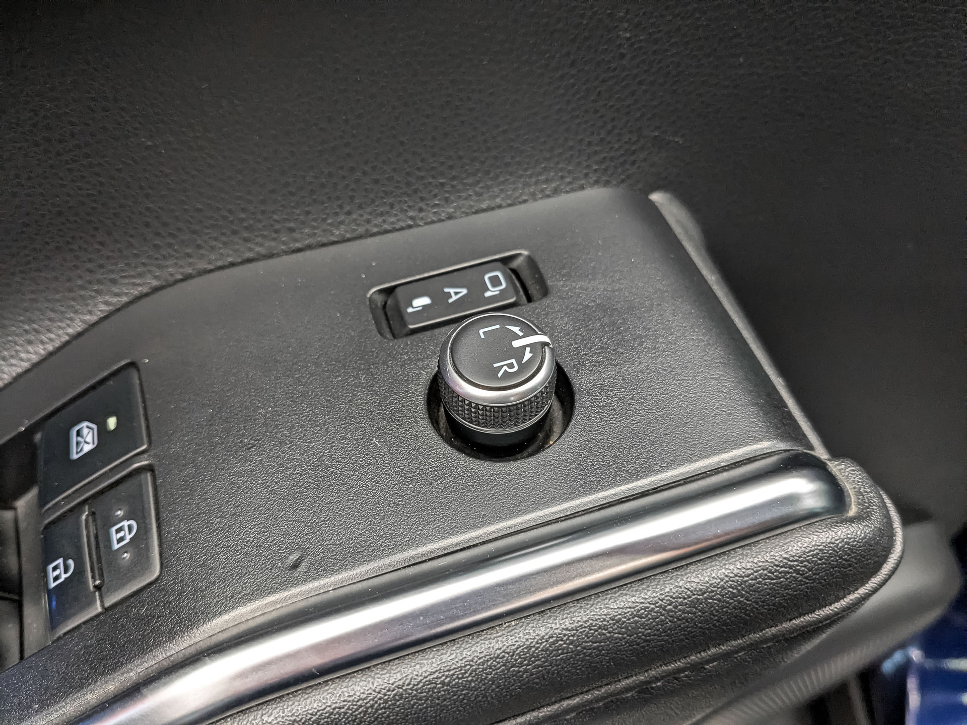 TOYOTA Highlander 3.50 (249 л.с), автомат, 2021, пробег 129 570 км