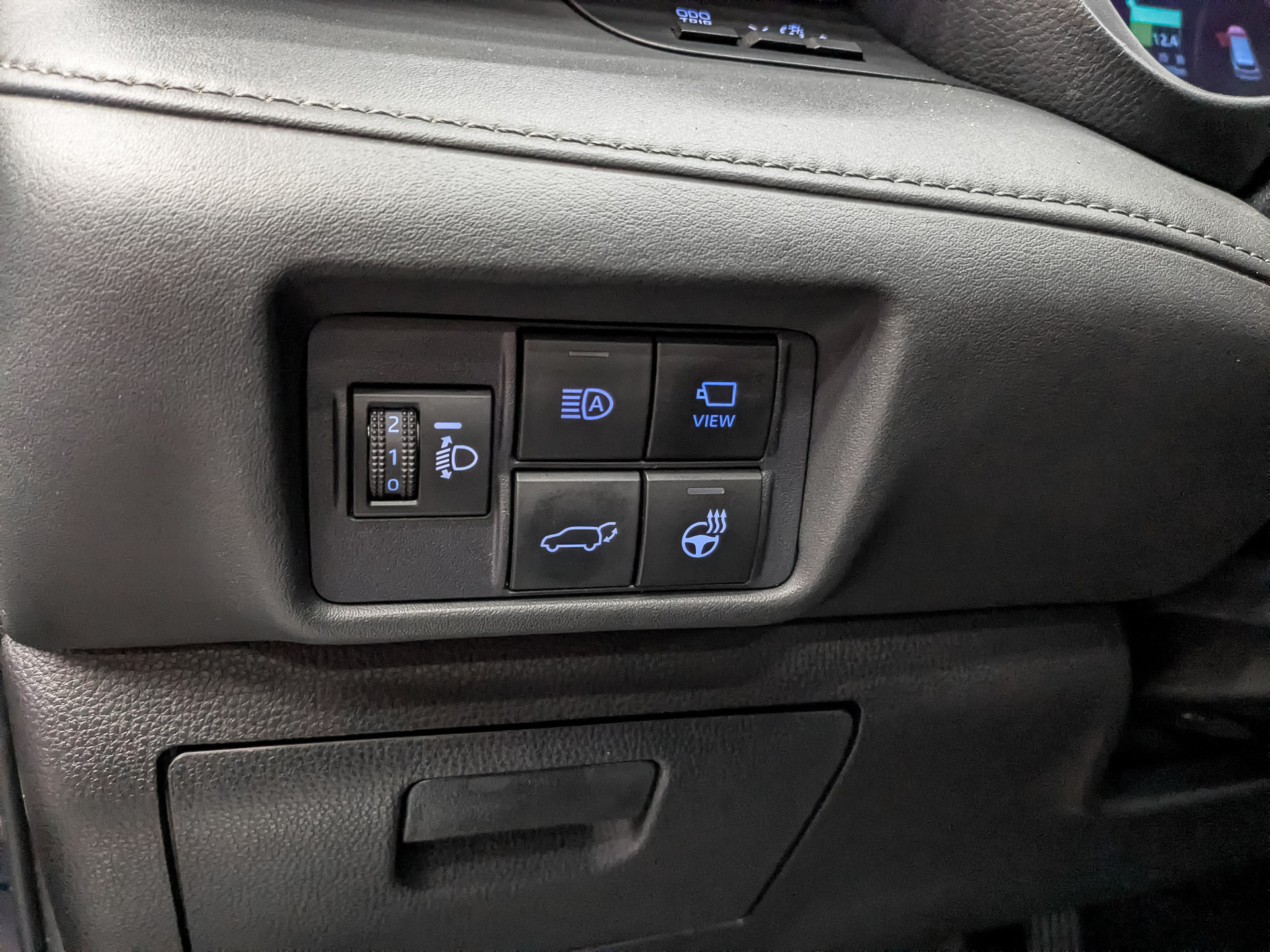 TOYOTA Highlander 3.50 (249 л.с), автомат, 2021, пробег 129 570 км