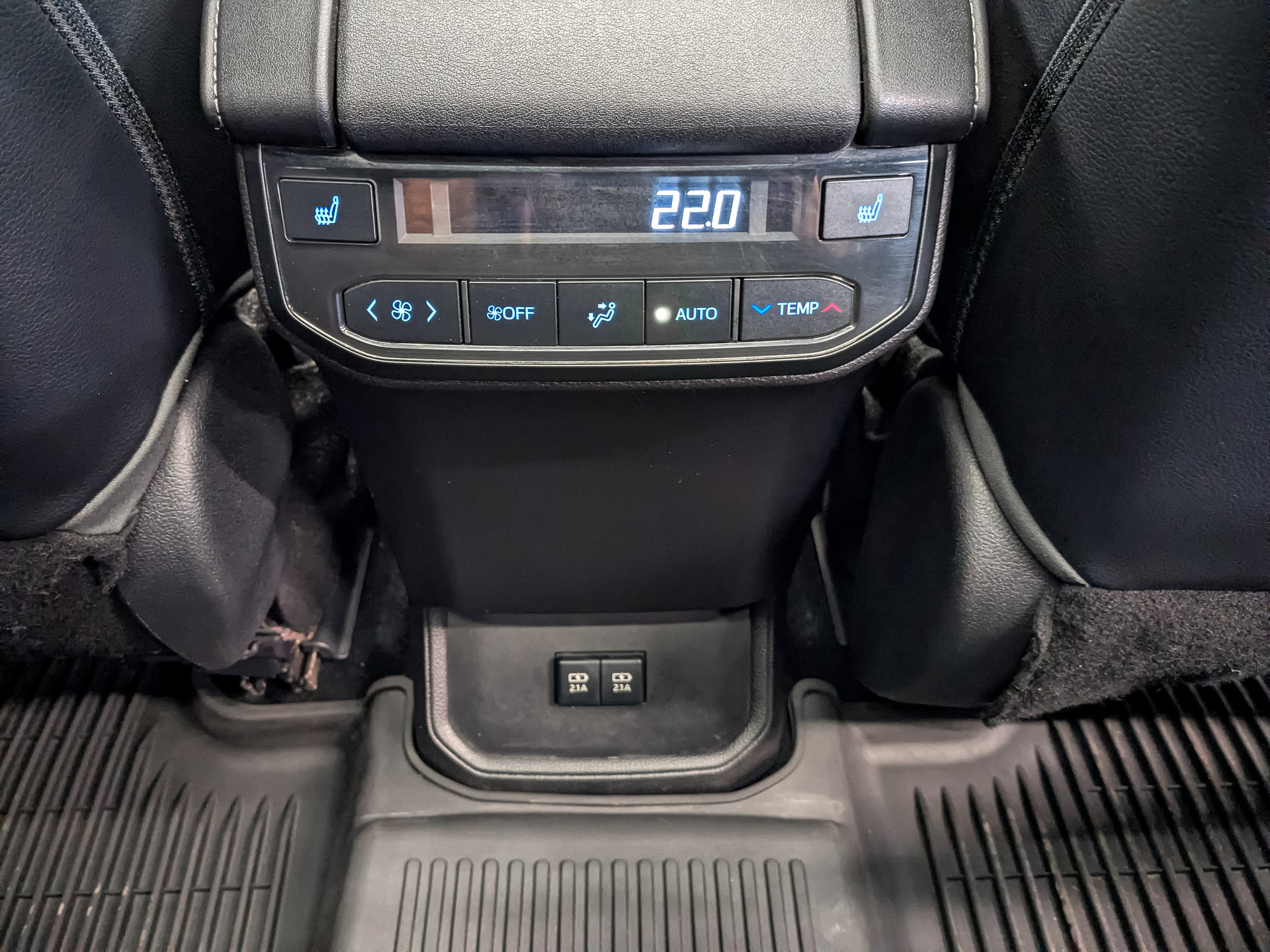 TOYOTA Highlander 3.50 (249 л.с), автомат, 2021, пробег 129 570 км
