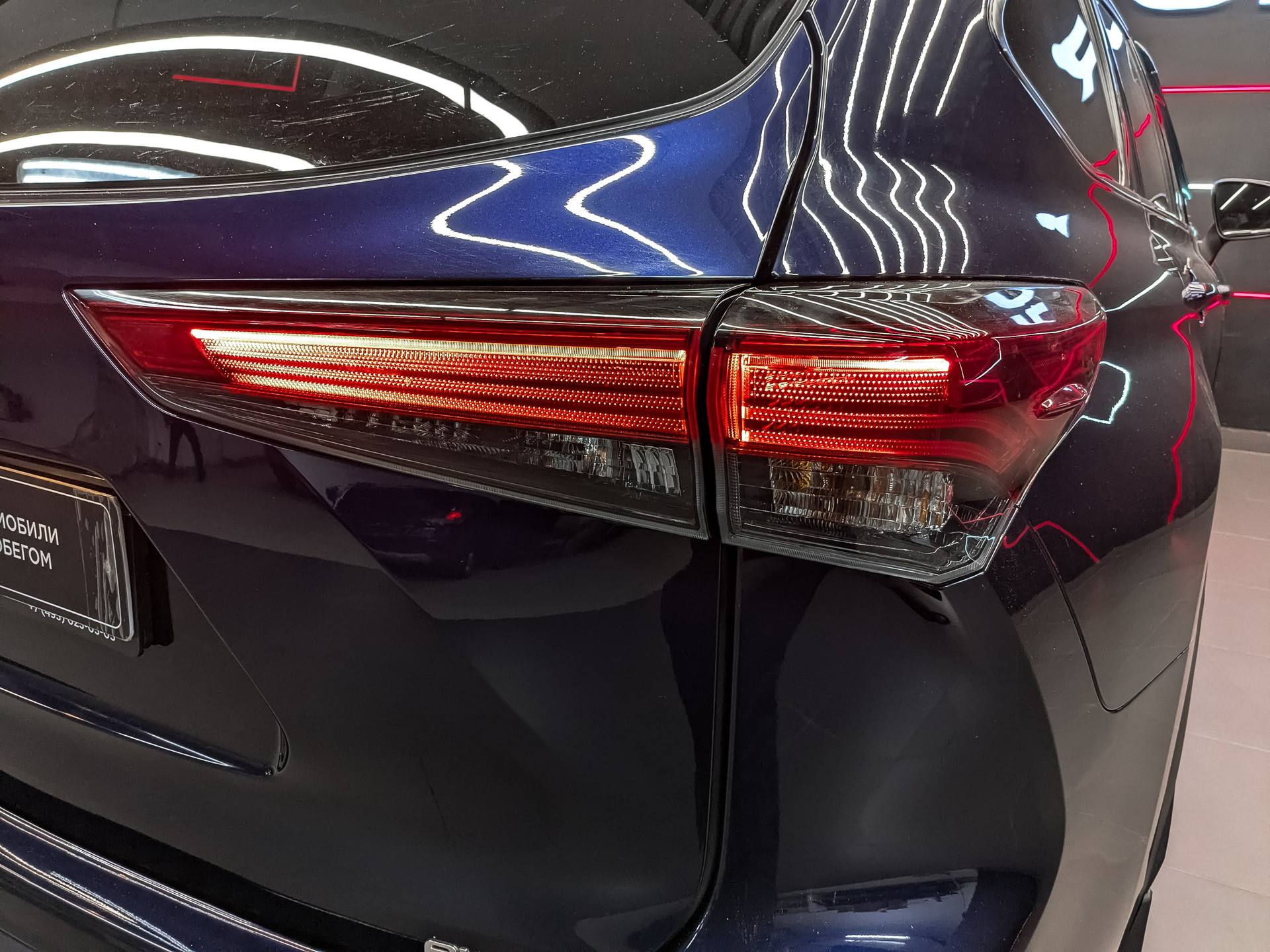 TOYOTA Highlander 3.50 (249 л.с), автомат, 2021, пробег 129 570 км
