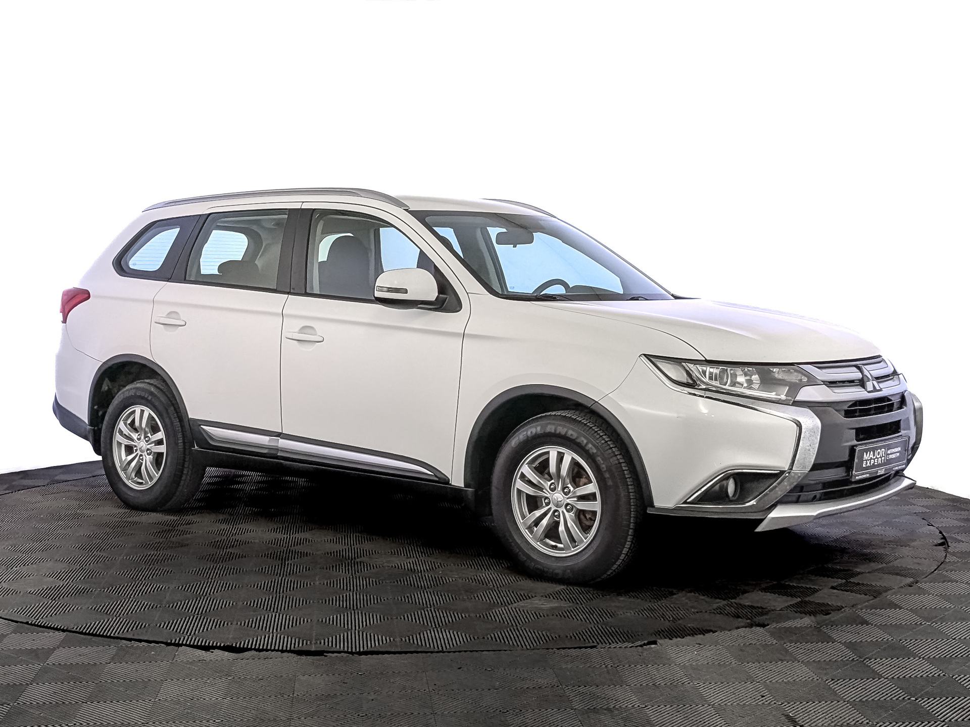 MITSUBISHI Outlander 2.00 (146 л.с), автомат, 2017, пробег 155 000 км