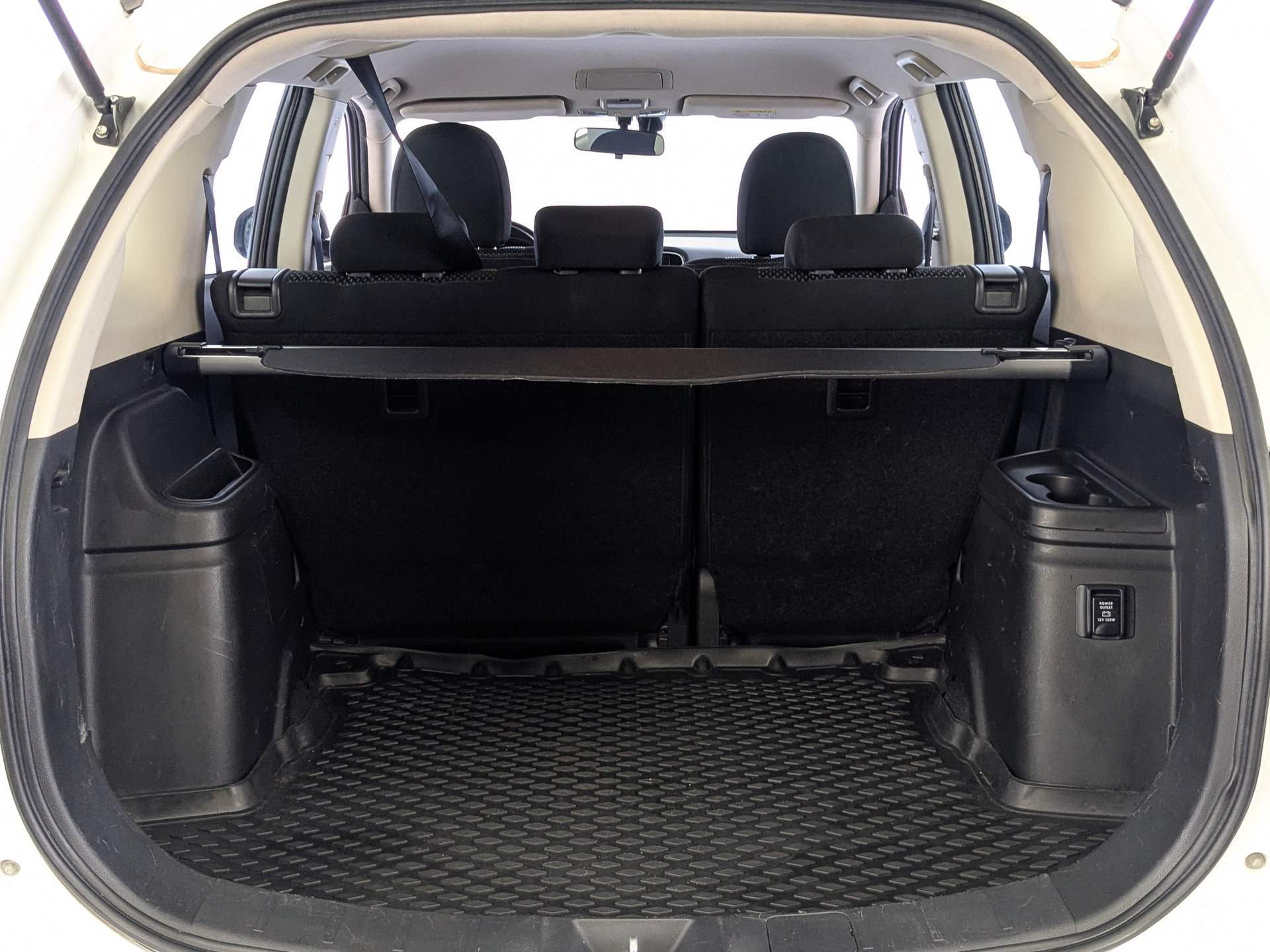 MITSUBISHI Outlander 2.00 (146 л.с), автомат, 2017, пробег 155 000 км