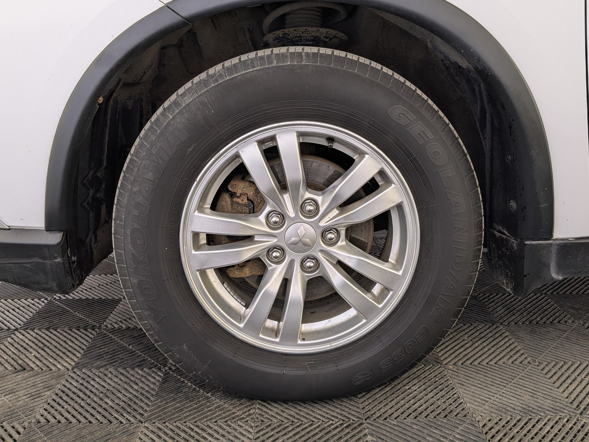 MITSUBISHI Outlander 2.00 (146 л.с), автомат, 2017, пробег 155 000 км