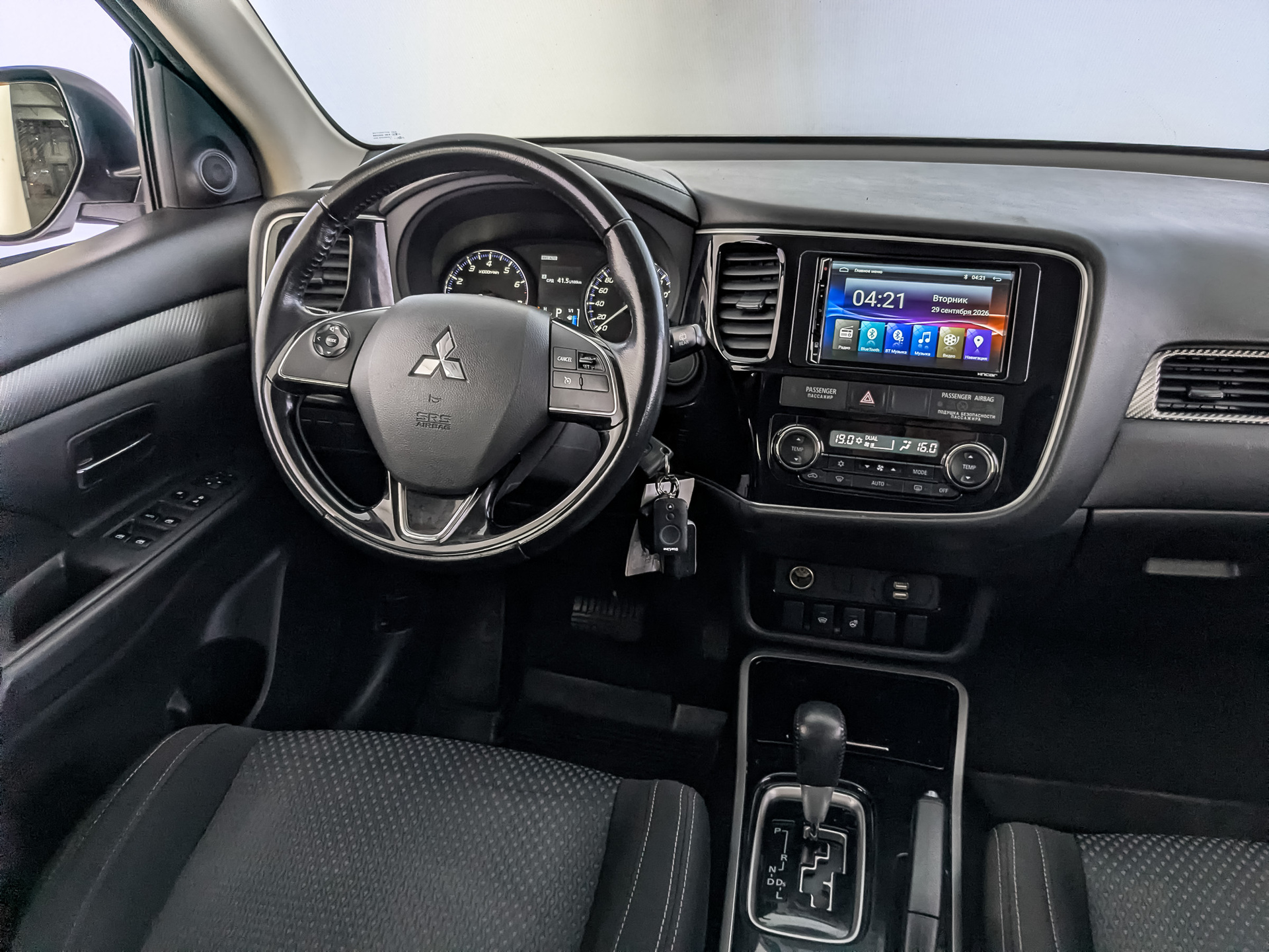 MITSUBISHI Outlander 2.00 (146 л.с), автомат, 2017, пробег 155 000 км