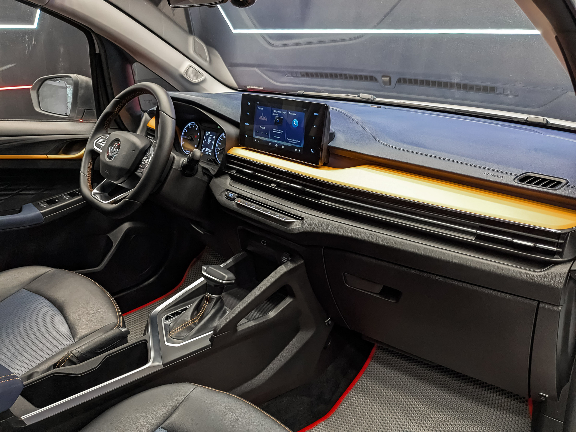 MAPLE X3 Pro 1.50 (105 л.с), автомат, 2022, пробег 10 808 км