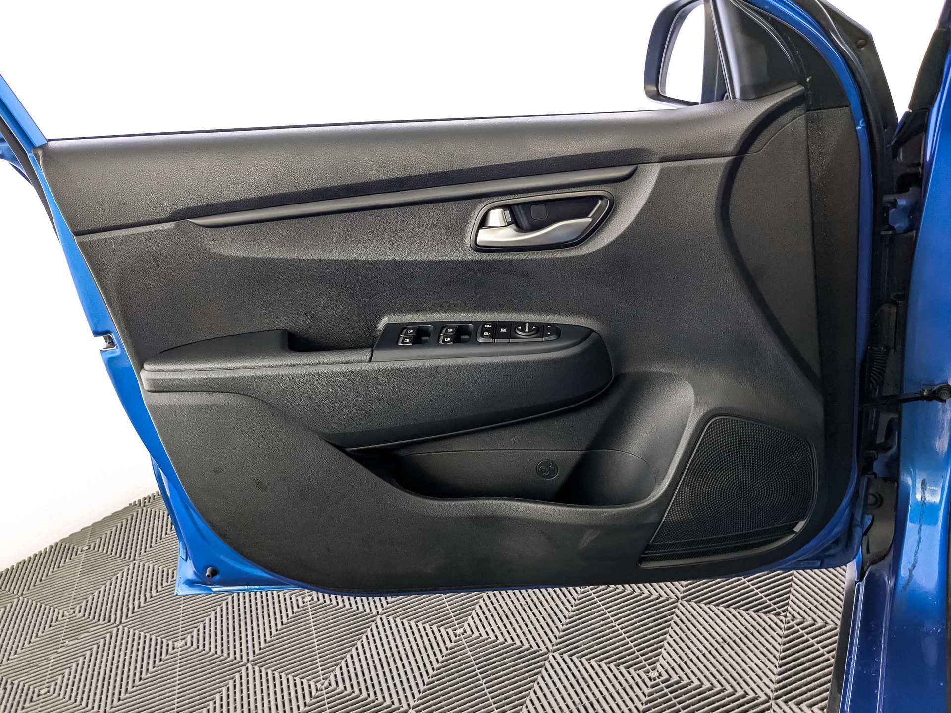 KIA Rio X 1.40 (100 л.с), автомат, 2020, пробег 9 368 км