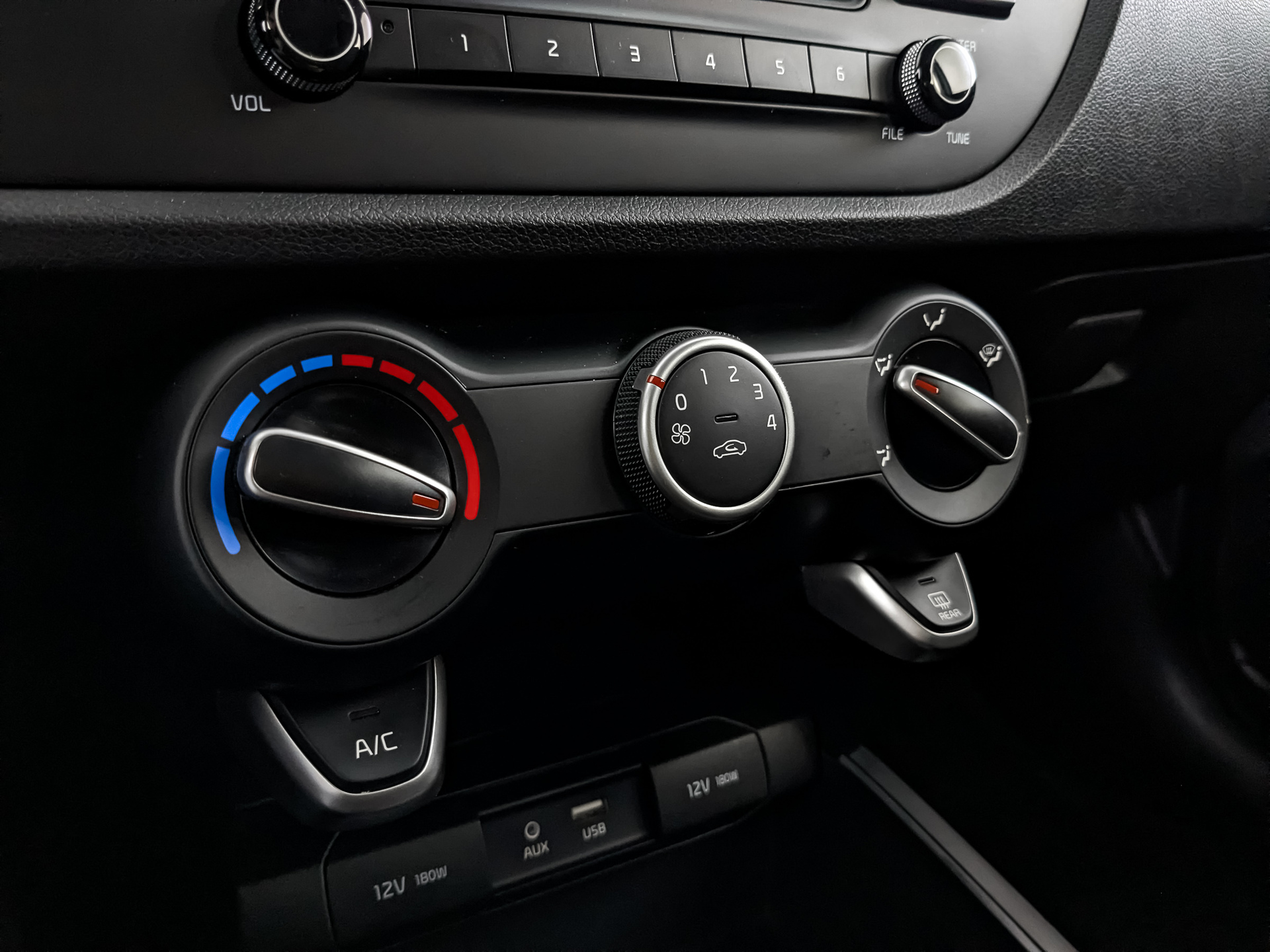KIA Rio X 1.40 (100 л.с), автомат, 2020, пробег 9 368 км