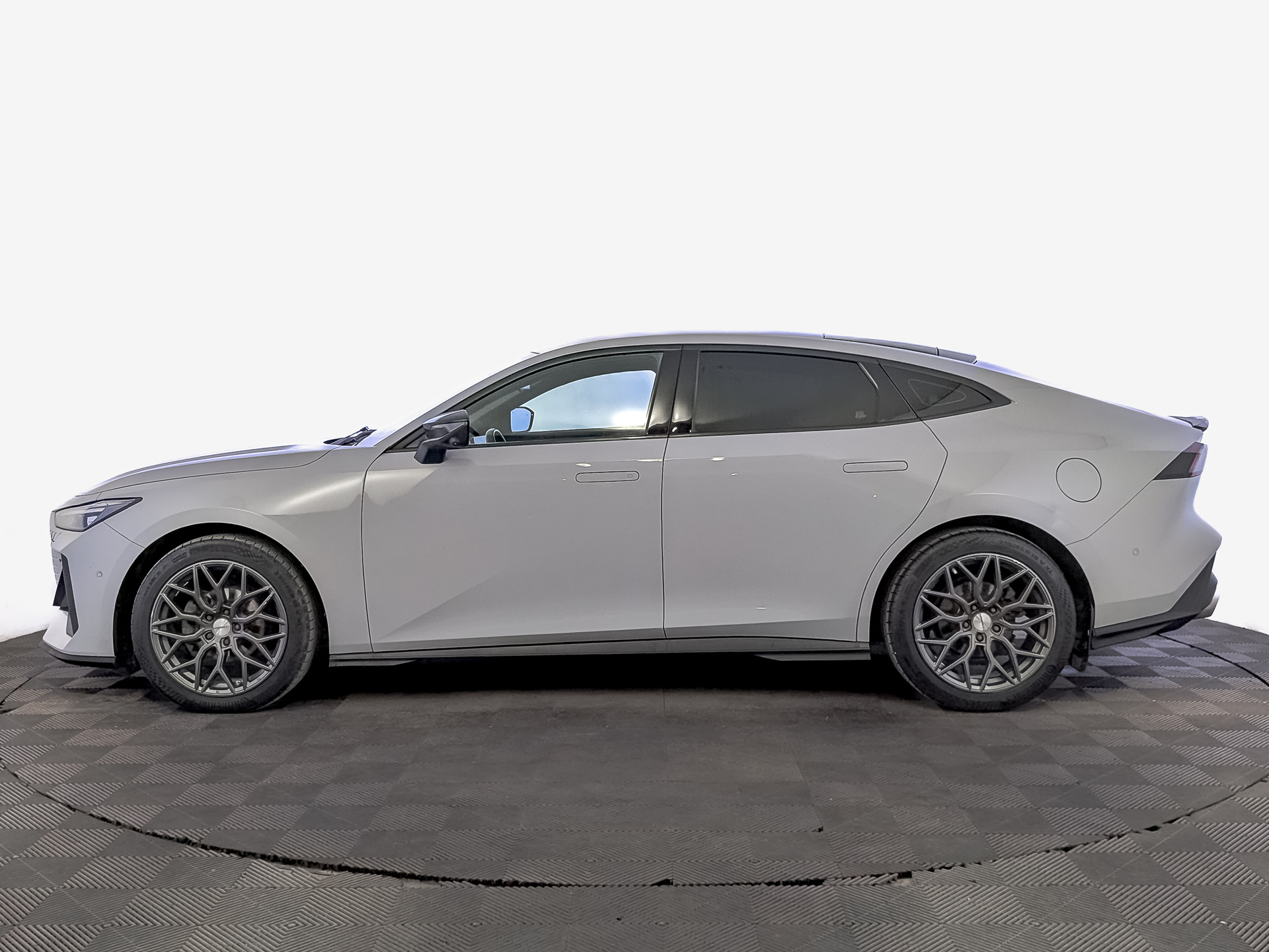 CHANGAN UNI-V 1.50 (181 л.с), автомат, 2023, пробег 86 774 км