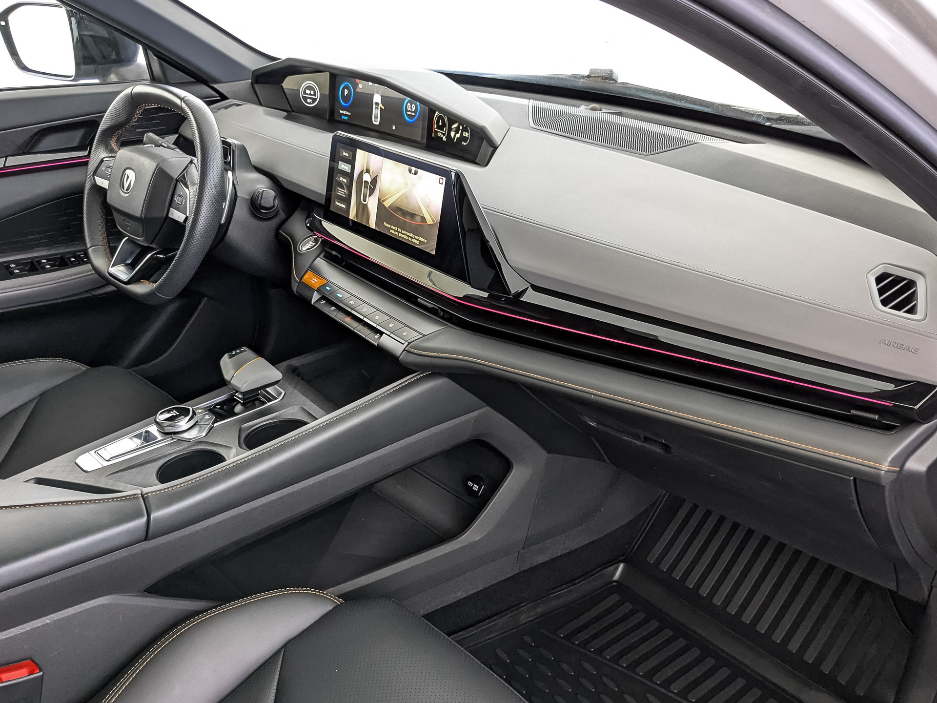 CHANGAN UNI-V 1.50 (181 л.с), автомат, 2023, пробег 86 774 км