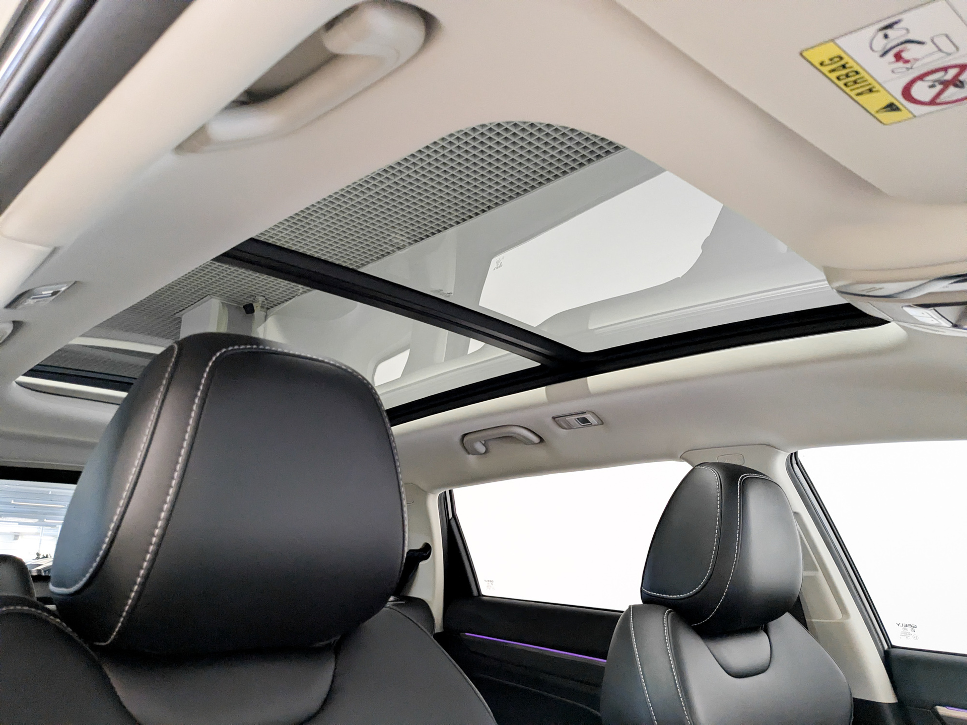 GEELY Atlas Pro 1.50 (177 л.с), автомат, 2023, пробег 53 080 км