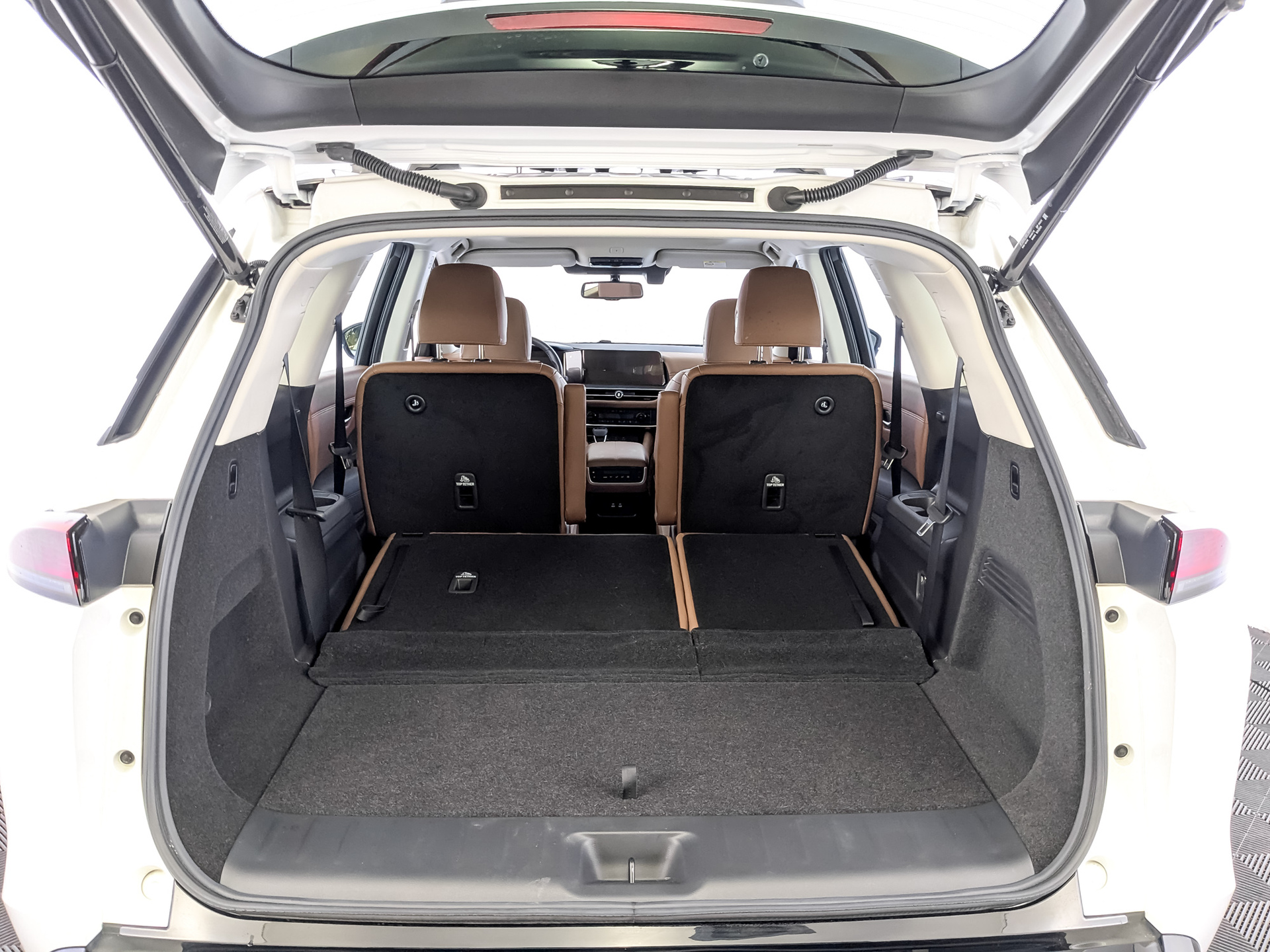 NISSAN PathFinder 2.00 (252 л.с), автомат, 2024, пробег 5 475 км