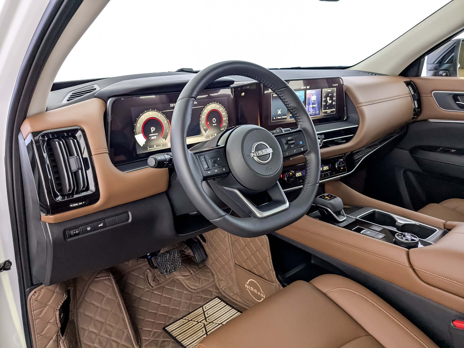 NISSAN PathFinder 2.00 (252 л.с), автомат, 2024, пробег 5 475 км