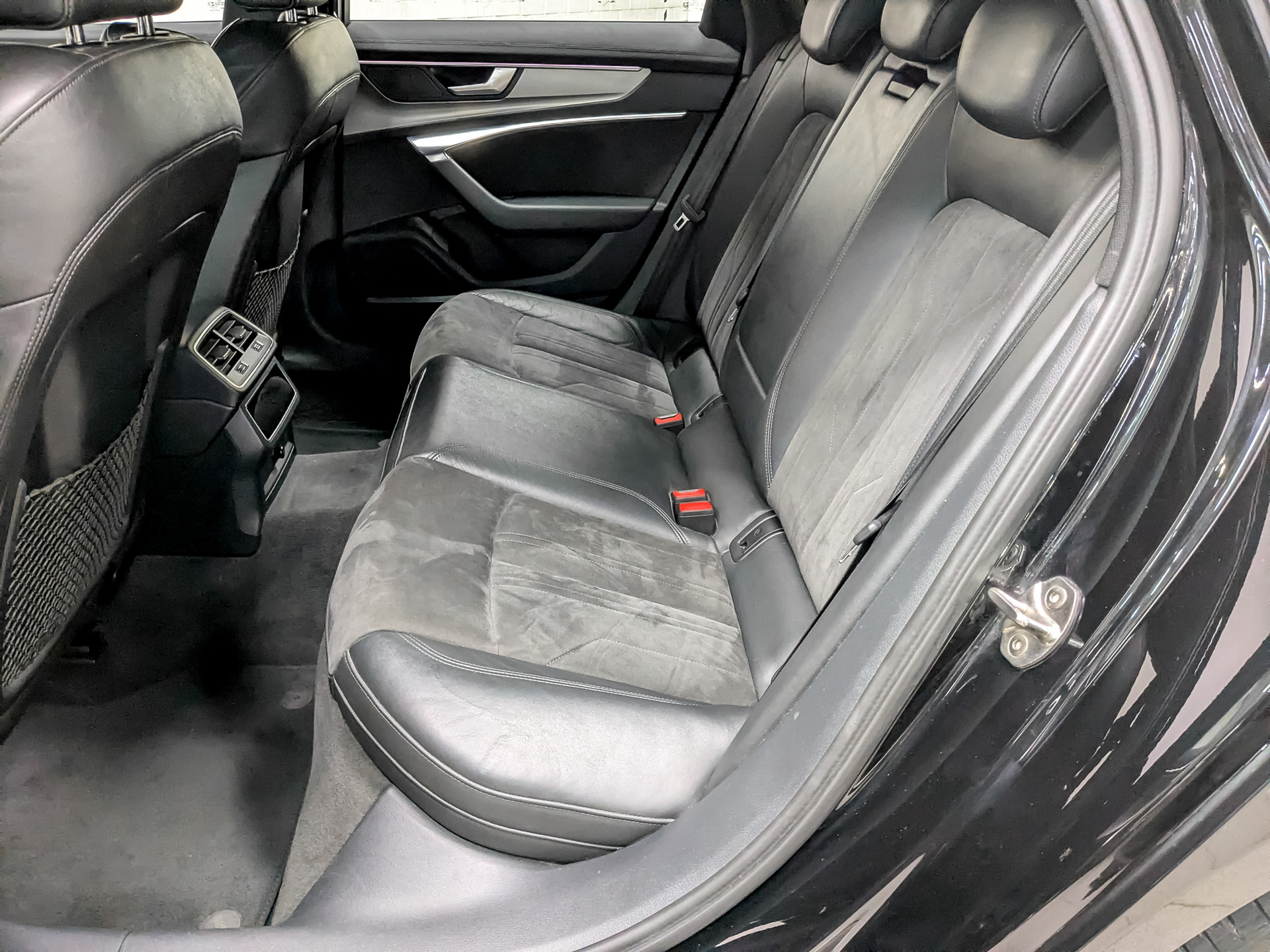 AUDI A6 3.00 (340 л.с), автомат, 2018, пробег 122 056 км