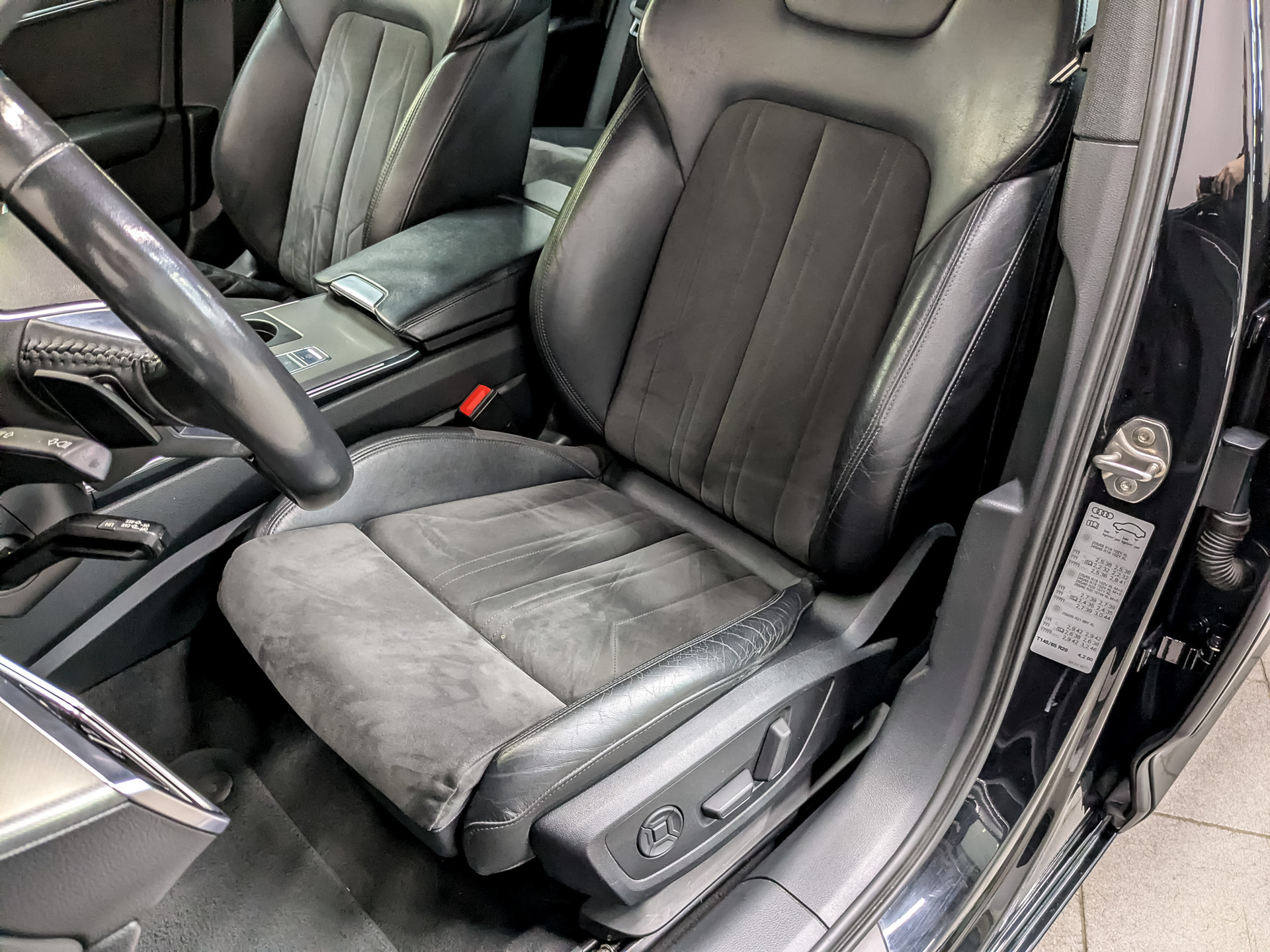 AUDI A6 3.00 (340 л.с), автомат, 2018, пробег 122 056 км