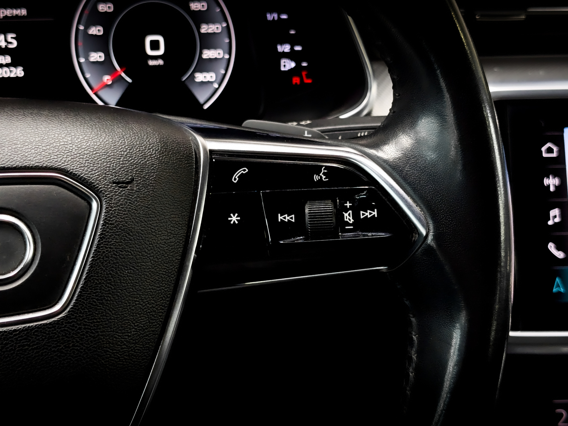 AUDI A6 3.00 (340 л.с), автомат, 2018, пробег 122 056 км