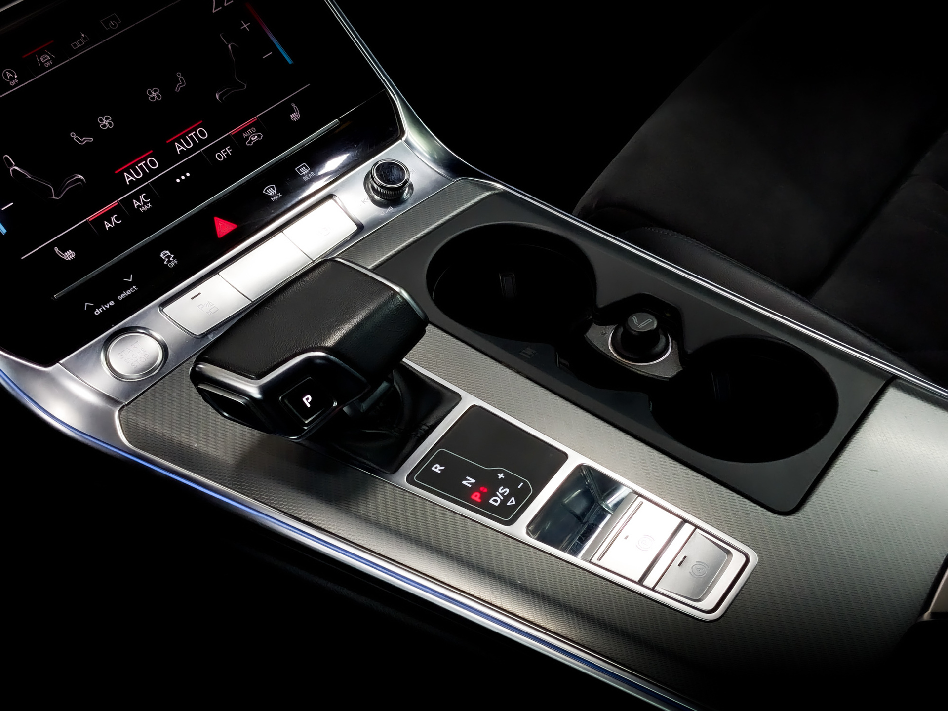 AUDI A6 3.00 (340 л.с), автомат, 2018, пробег 122 056 км