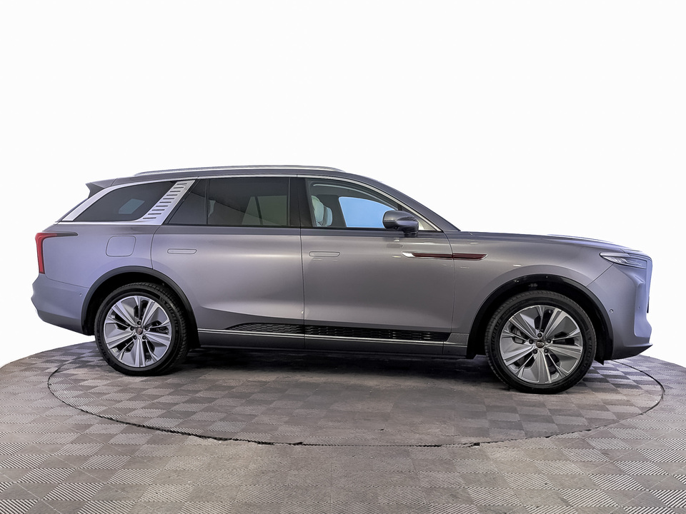 Фото Hongqi E-HS9 с пробегом 37005 км