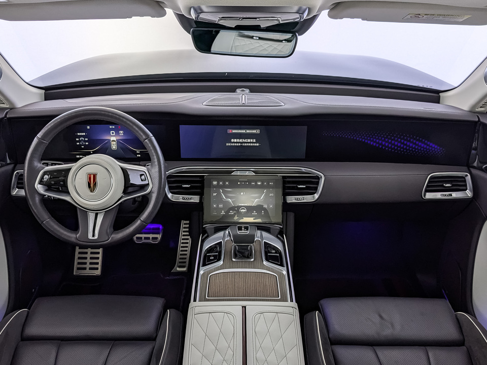 Фото Hongqi E-HS9 с пробегом 37005 км