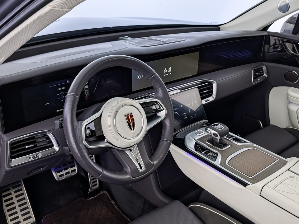 Фото Hongqi E-HS9 с пробегом 37005 км