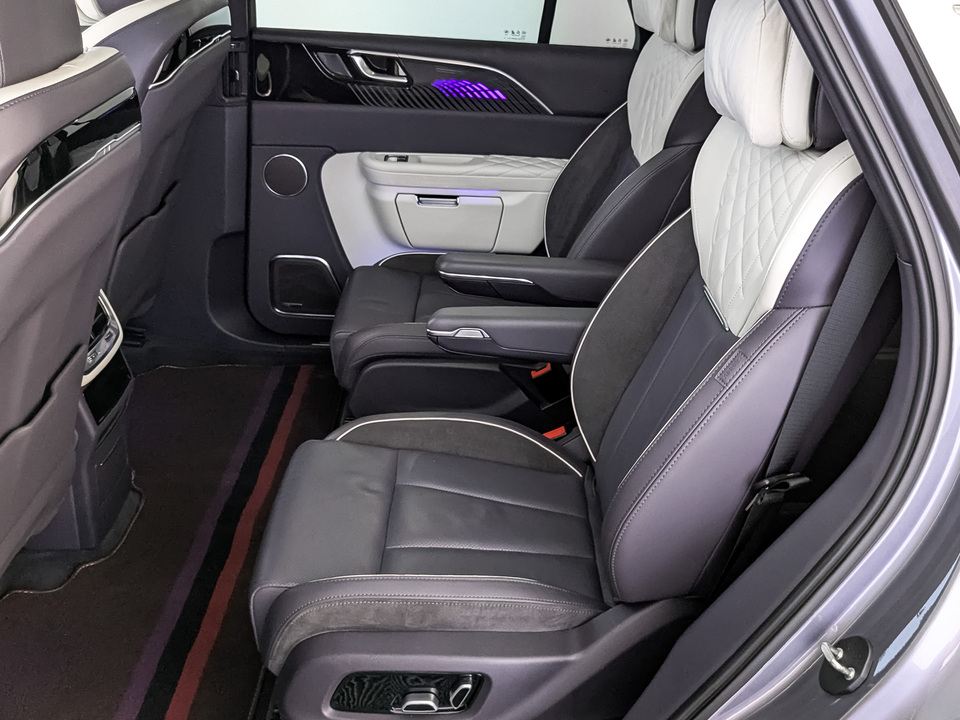 Фото Hongqi E-HS9 с пробегом 37005 км