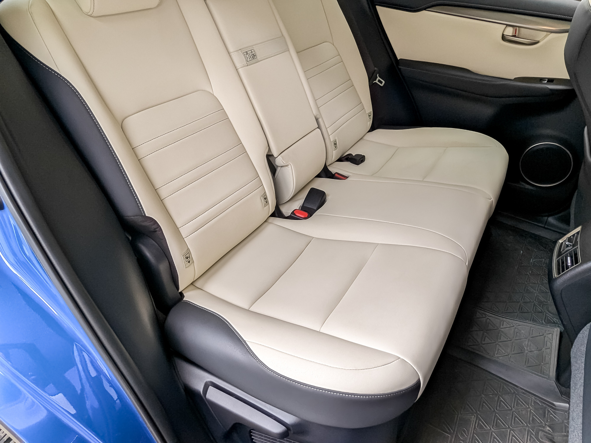 LEXUS NX 2.00 (150 л.с), автомат, 2020, пробег 36 960 км