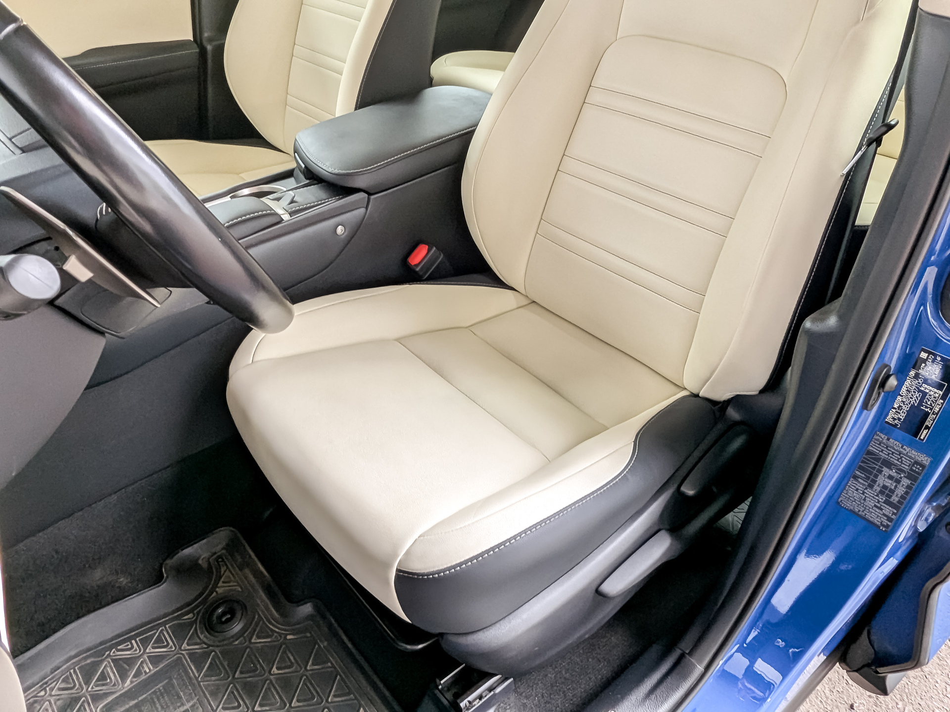 LEXUS NX 2.00 (150 л.с), автомат, 2020, пробег 36 960 км