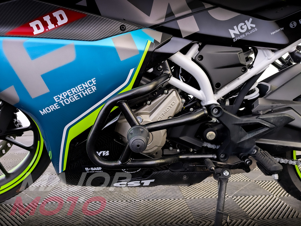 CFmoto 300SR (ABS) - фото №9