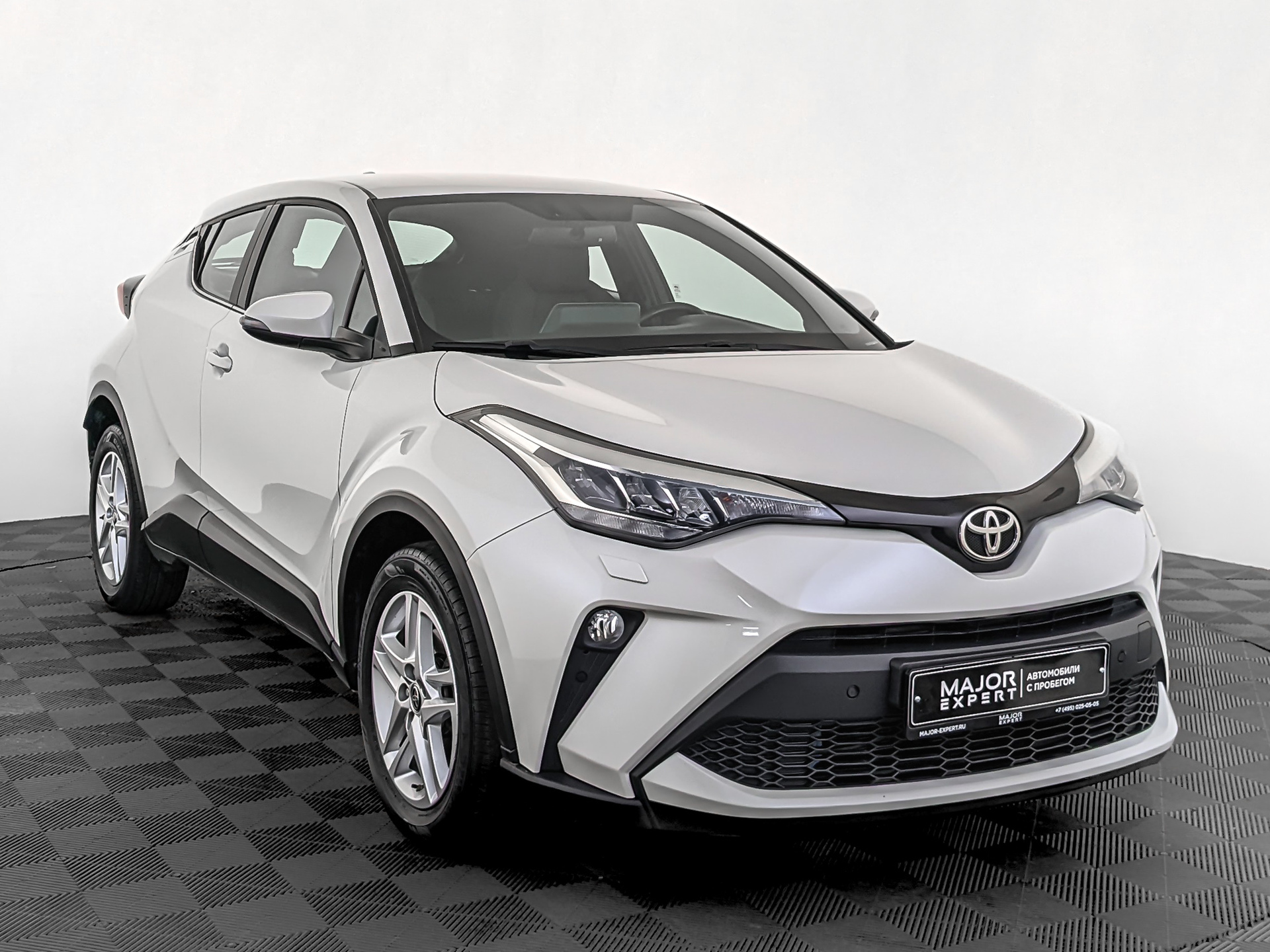 TOYOTA C-HR 2.00 (148 л.с), автомат, 2021, пробег 54 712 км