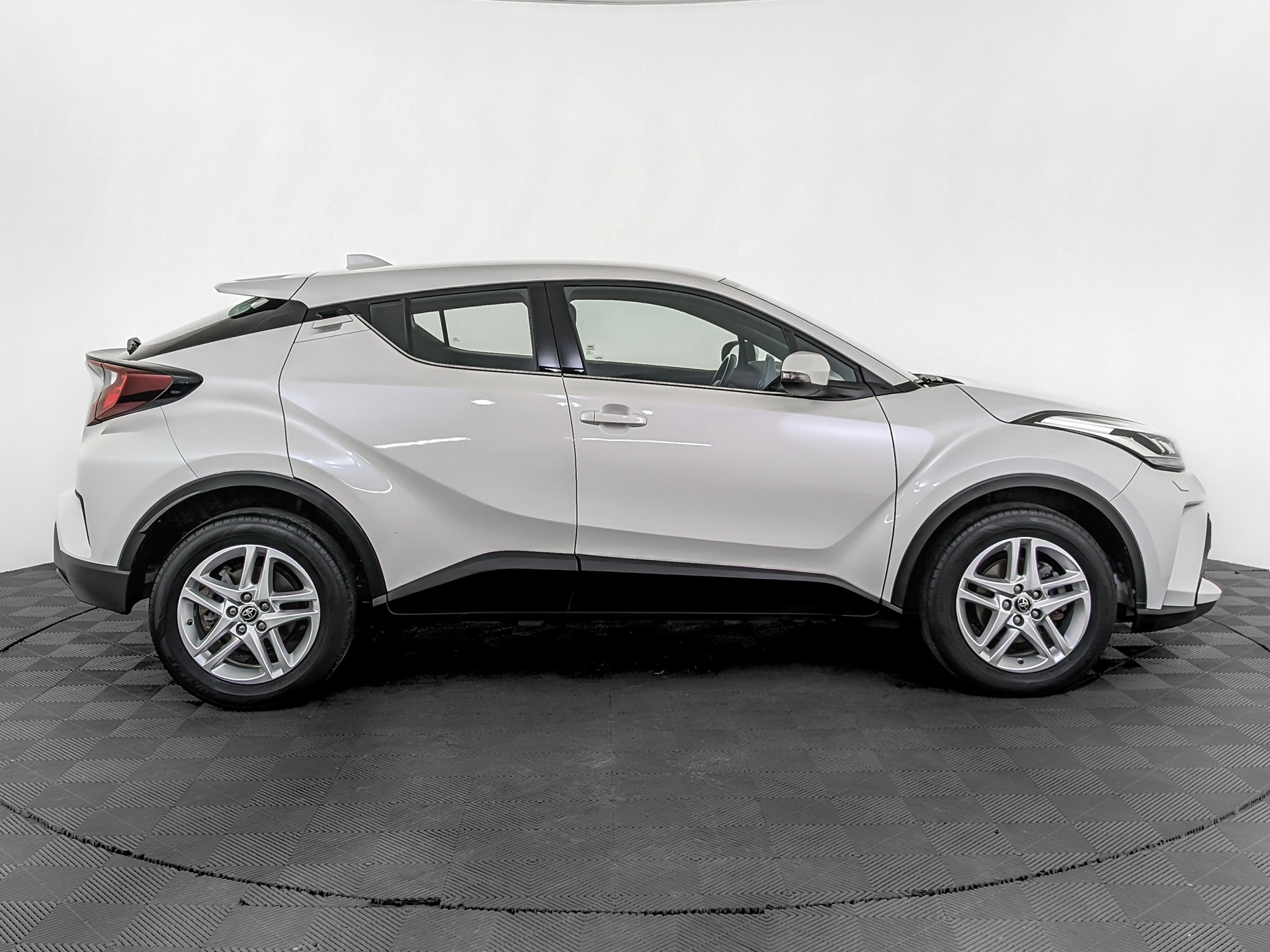 TOYOTA C-HR 2.00 (148 л.с), автомат, 2021, пробег 54 712 км