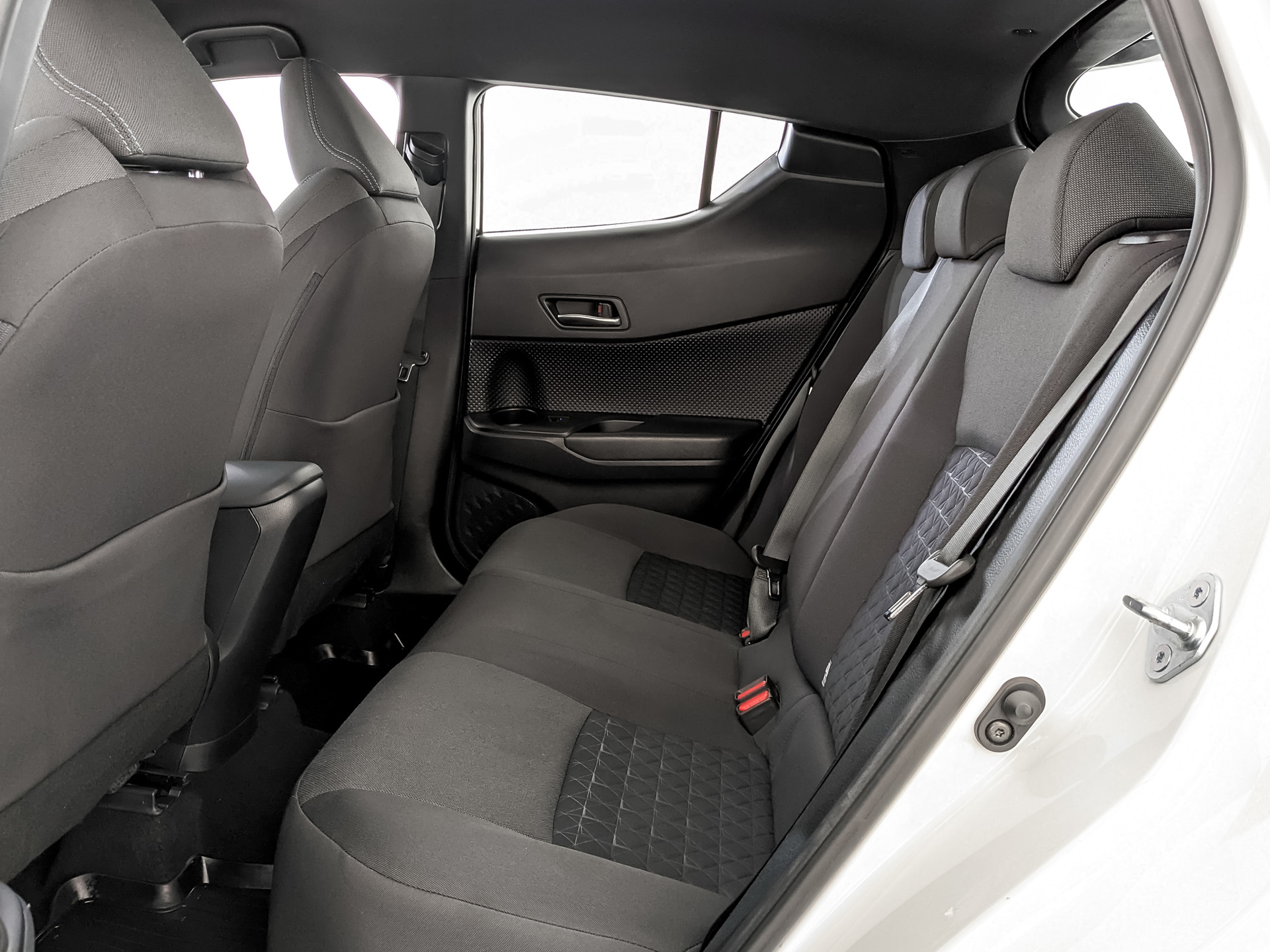 TOYOTA C-HR 2.00 (148 л.с), автомат, 2021, пробег 54 712 км
