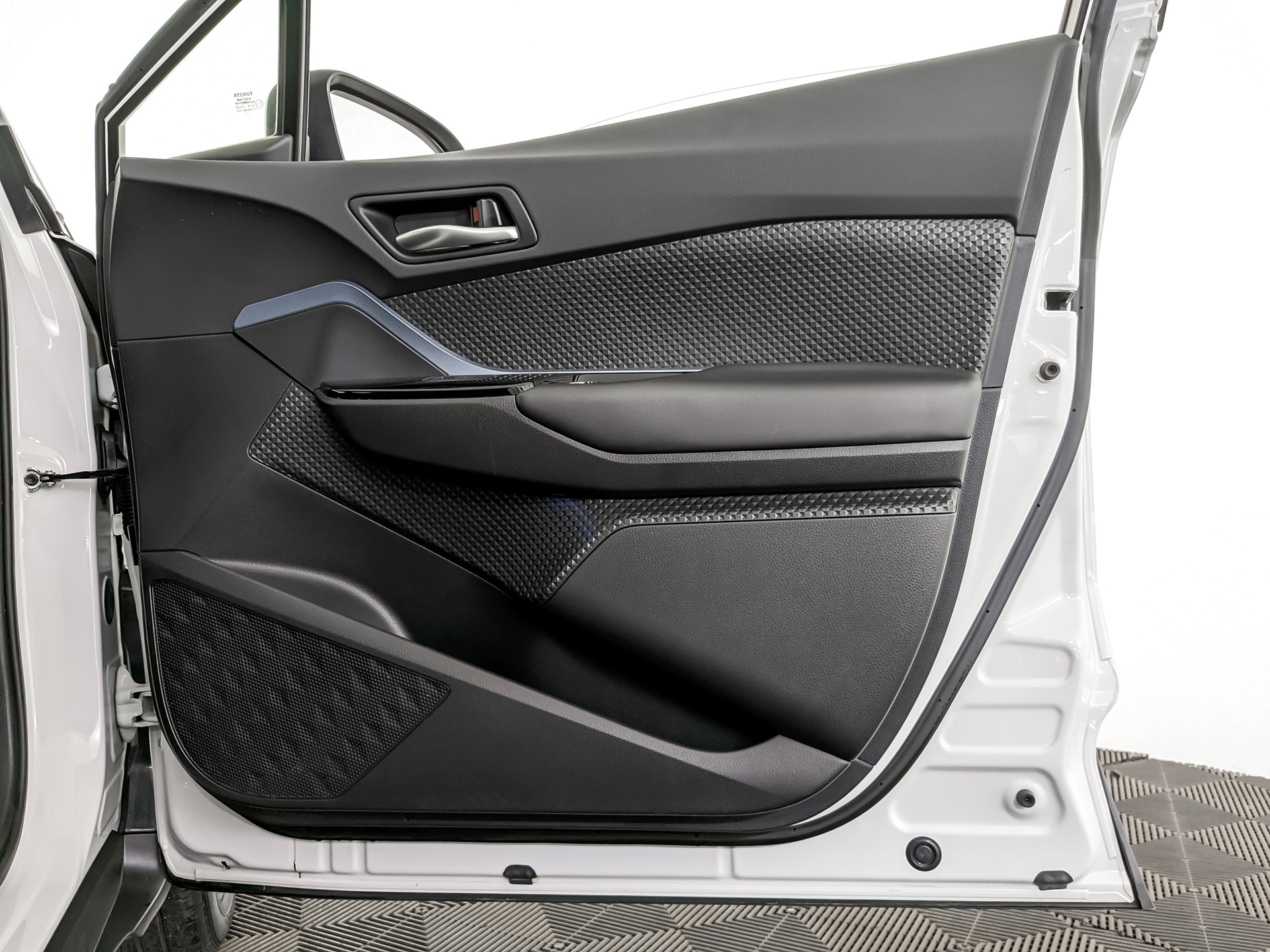 TOYOTA C-HR 2.00 (148 л.с), автомат, 2021, пробег 54 712 км