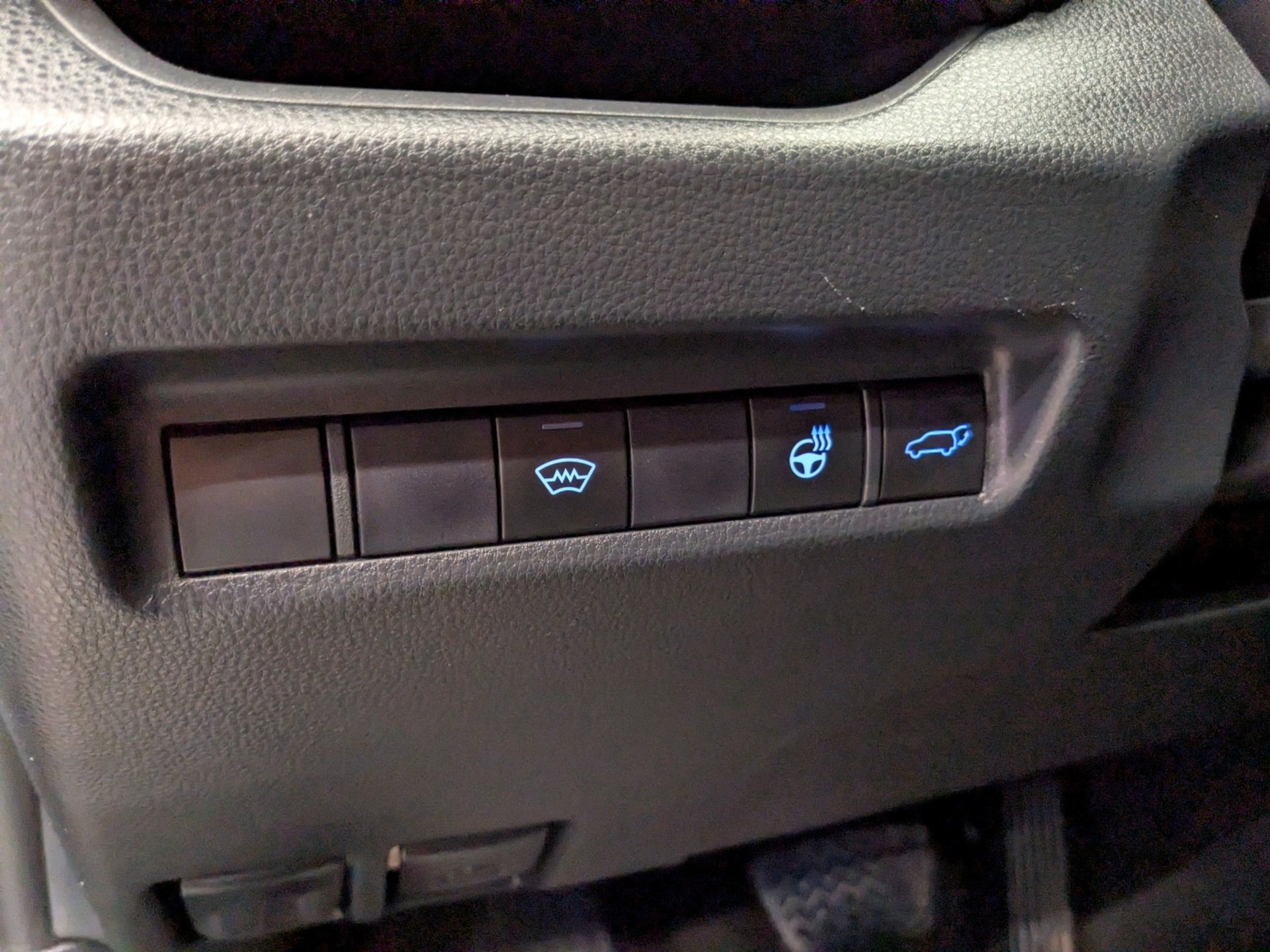 TOYOTA Rav-4 2.50 (199 л.с), автомат, 2020, пробег 88 494 км