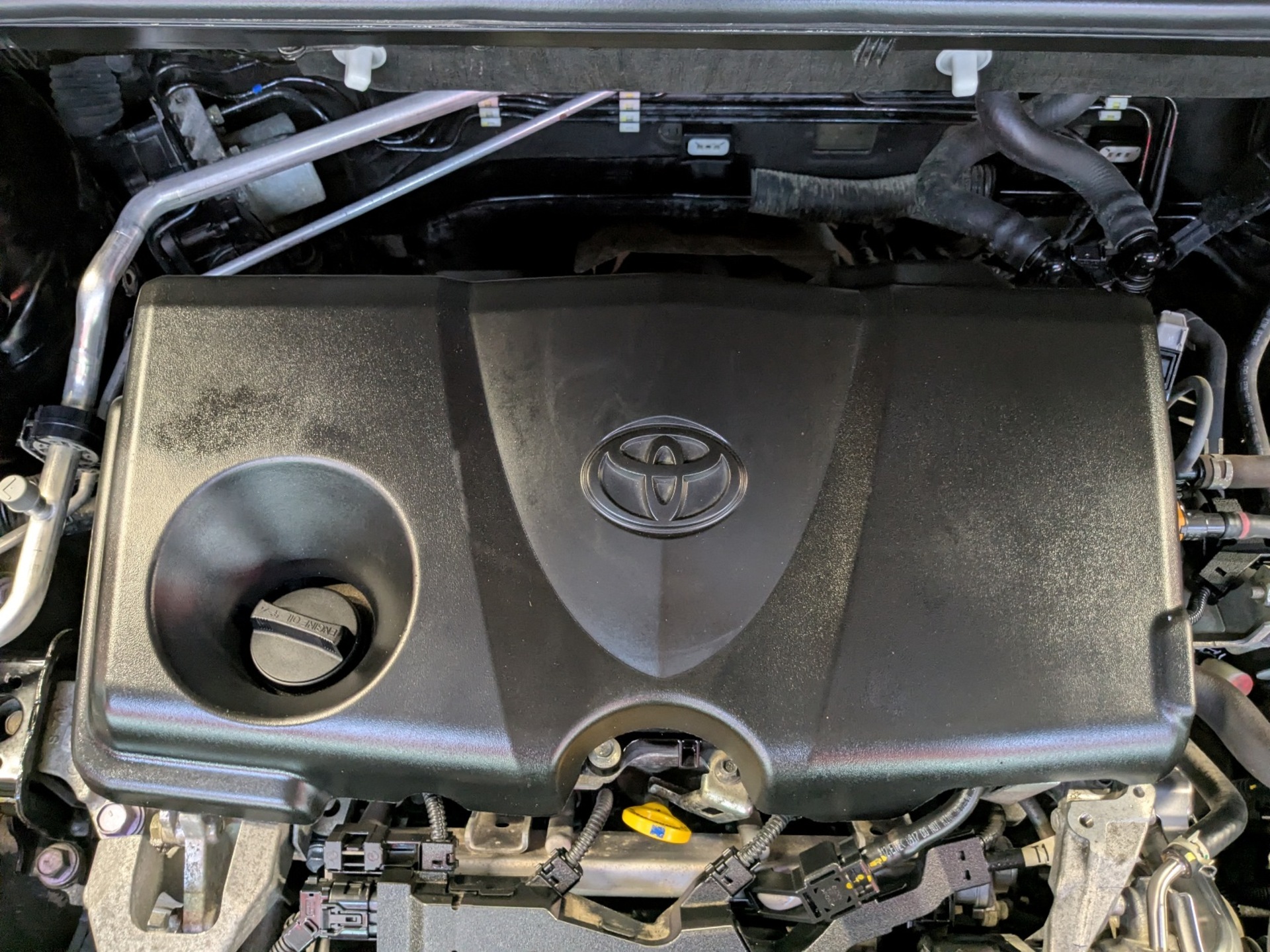 TOYOTA Rav-4 2.50 (199 л.с), автомат, 2020, пробег 88 494 км