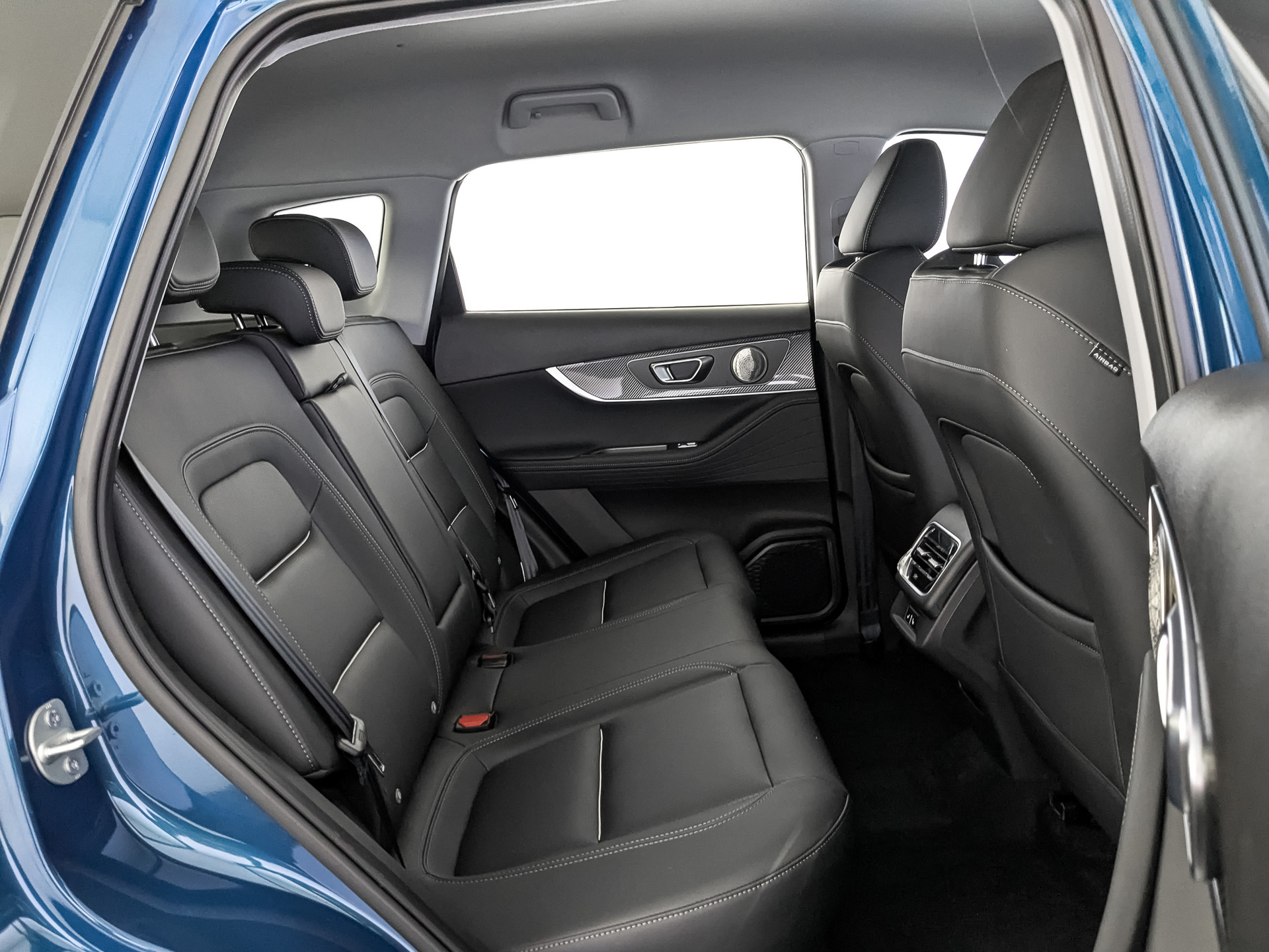 Фото Tenet T7 Актив 1.6T/150 7RT 2WD
