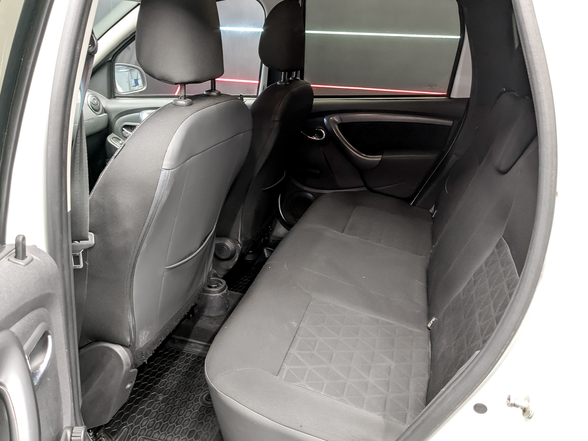 RENAULT Duster 2.00 (143 л.с), автомат, 2018, пробег 148 811 км