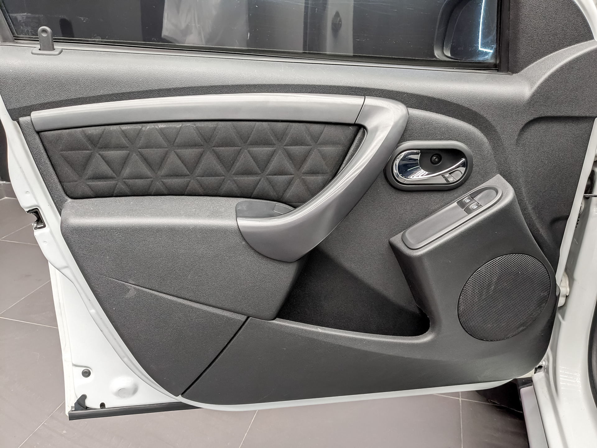 RENAULT Duster 2.00 (143 л.с), автомат, 2018, пробег 148 811 км