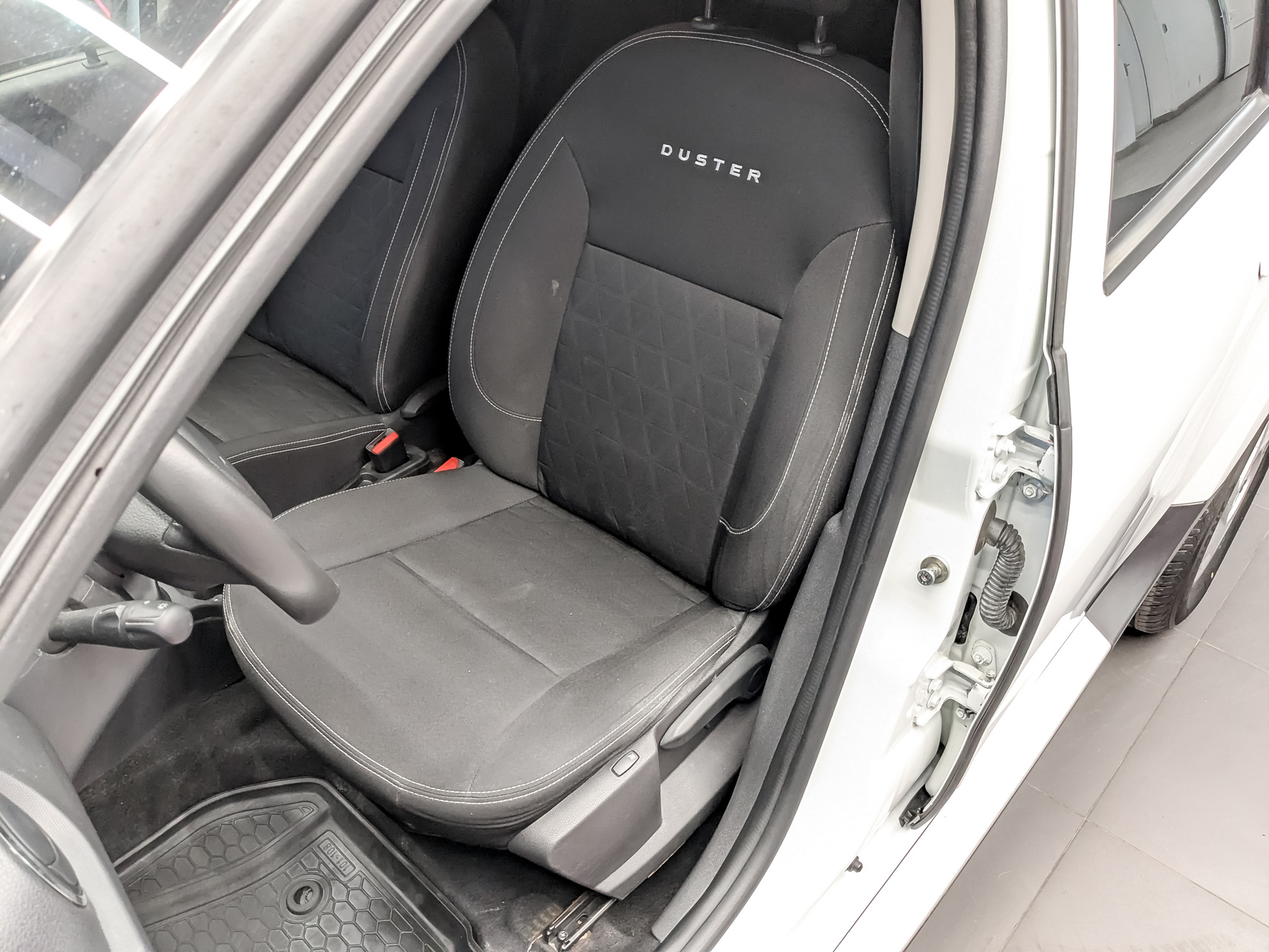 RENAULT Duster 2.00 (143 л.с), автомат, 2018, пробег 148 811 км