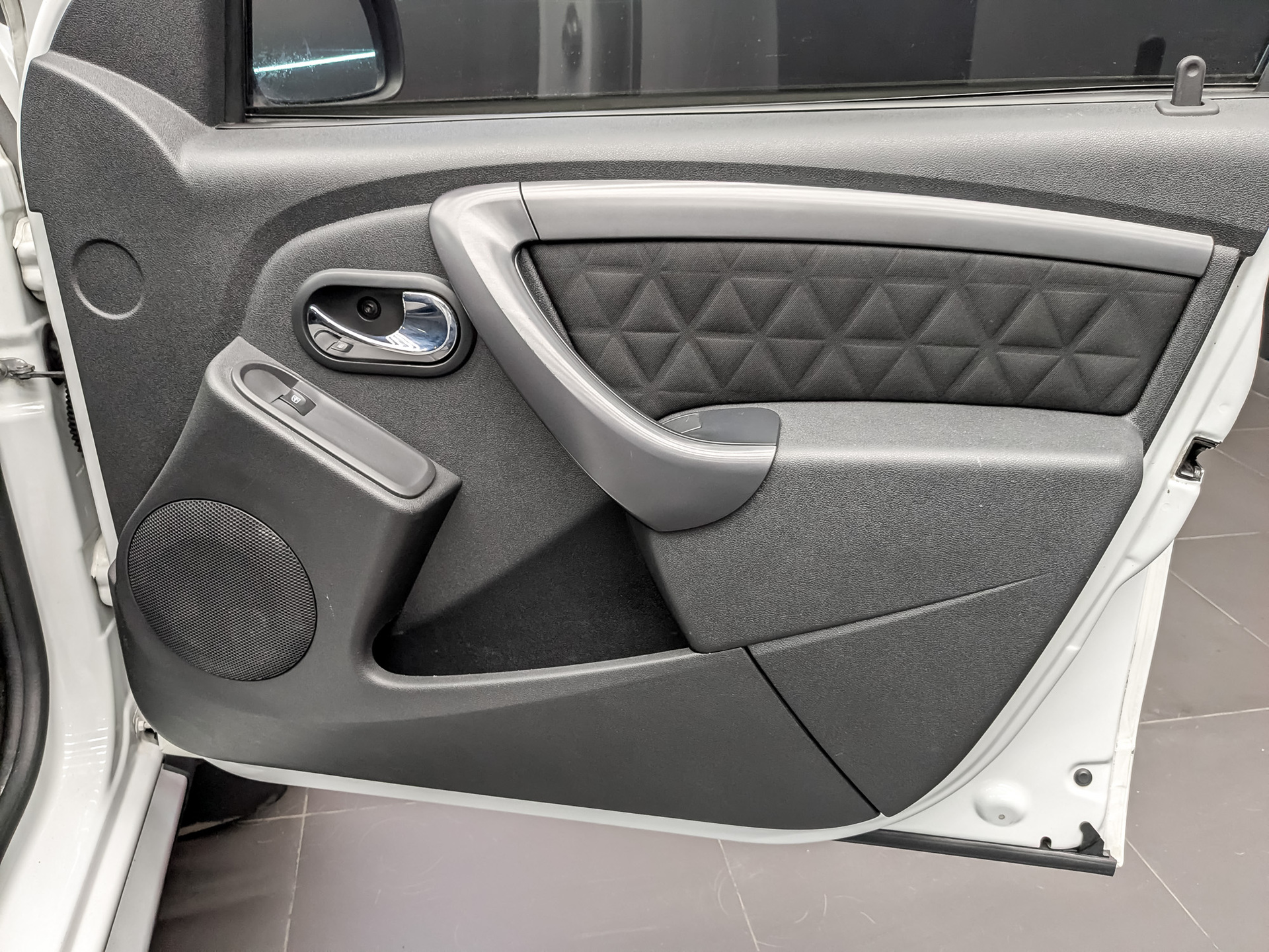 RENAULT Duster 2.00 (143 л.с), автомат, 2018, пробег 148 811 км