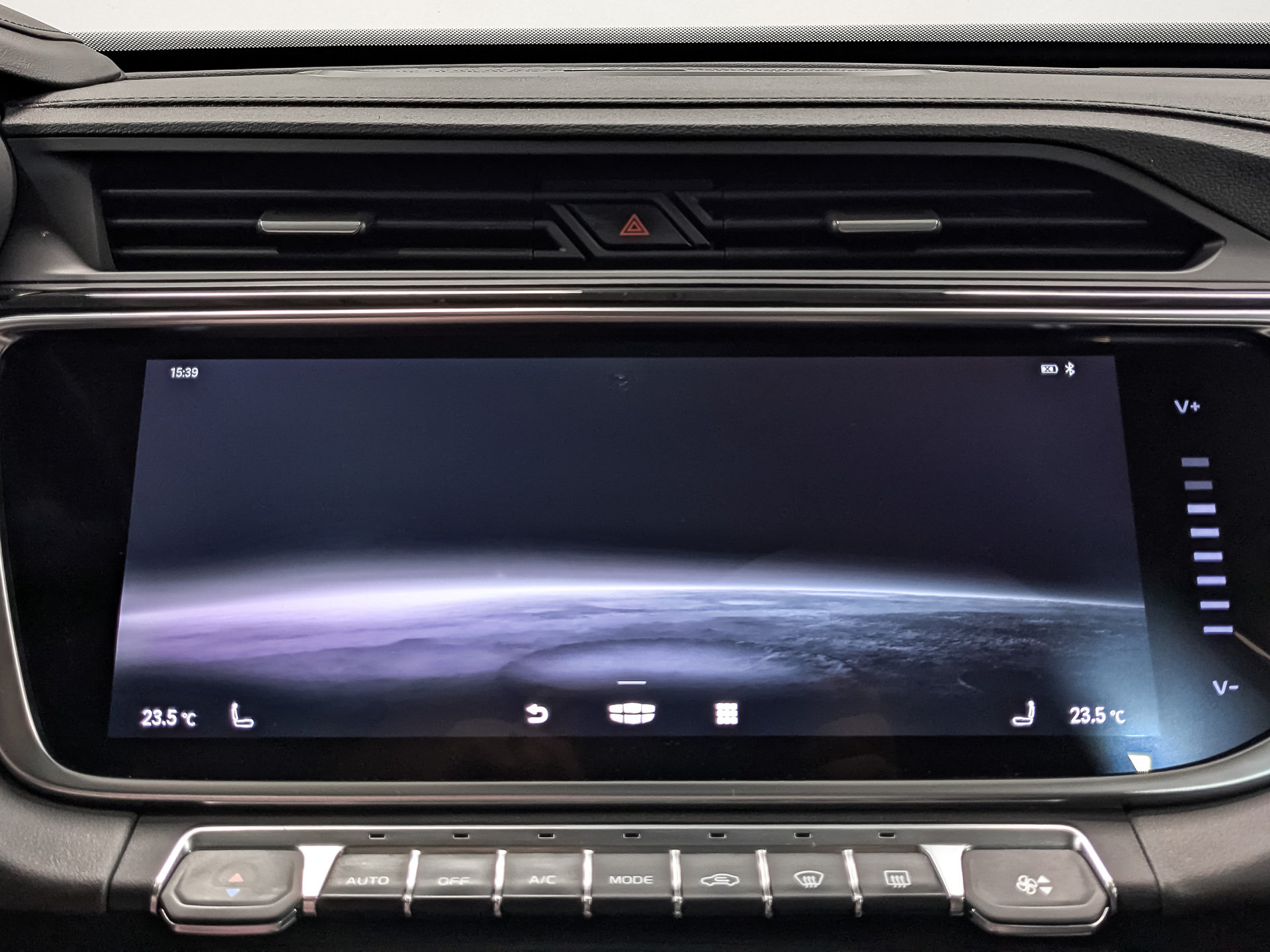 GEELY Atlas Pro 1.50 (177 л.с), автомат, 2023, пробег 74 964 км