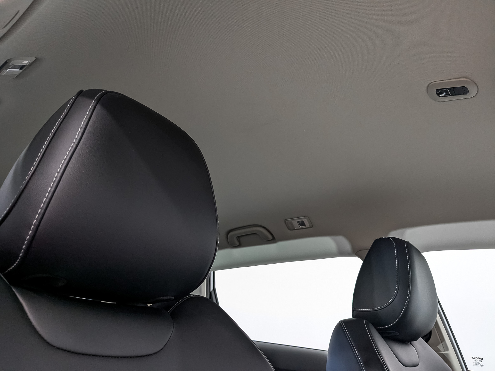 GEELY Atlas Pro 1.50 (177 л.с), автомат, 2023, пробег 74 964 км