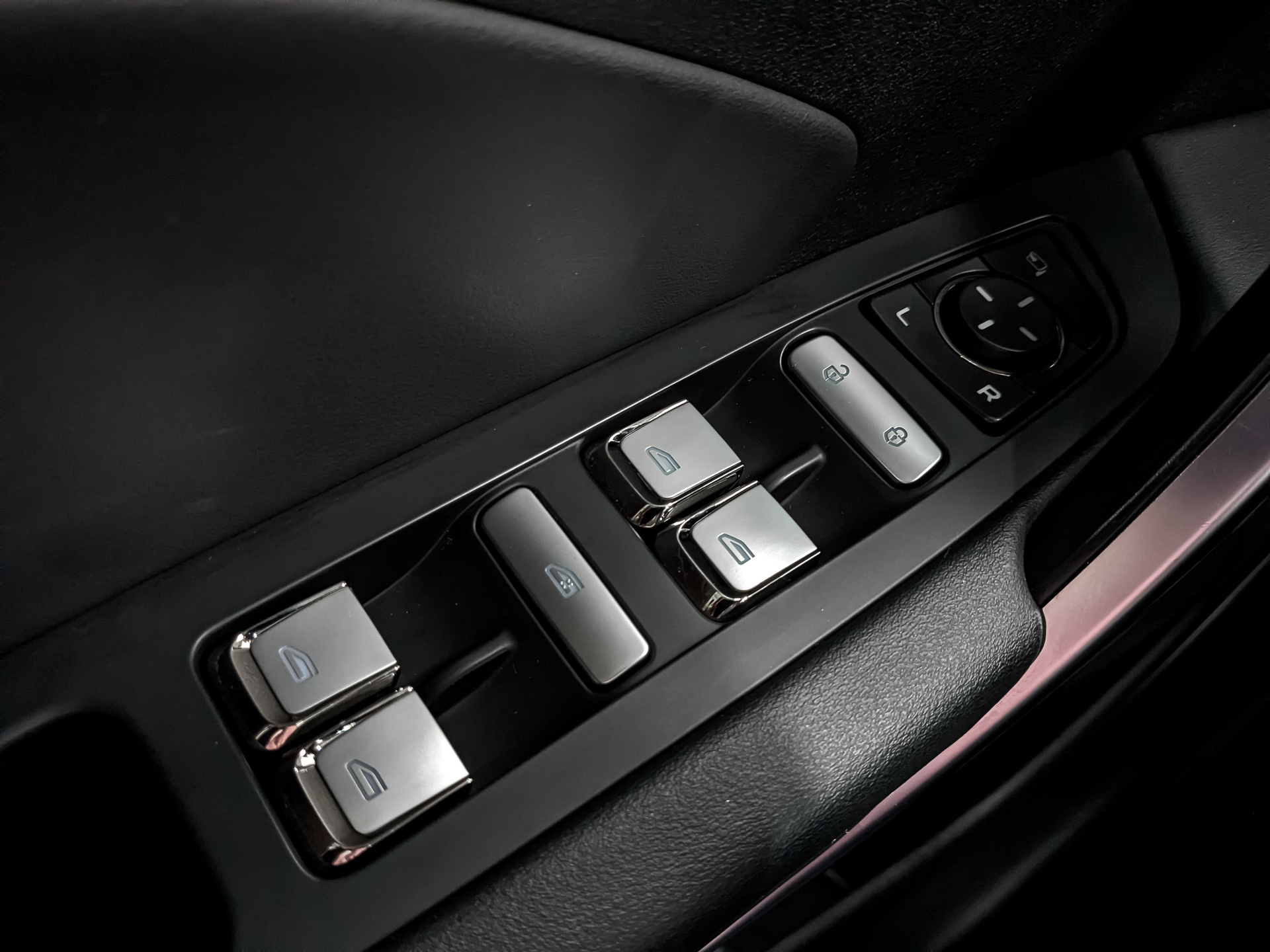 GEELY Atlas Pro 1.50 (177 л.с), автомат, 2023, пробег 74 964 км