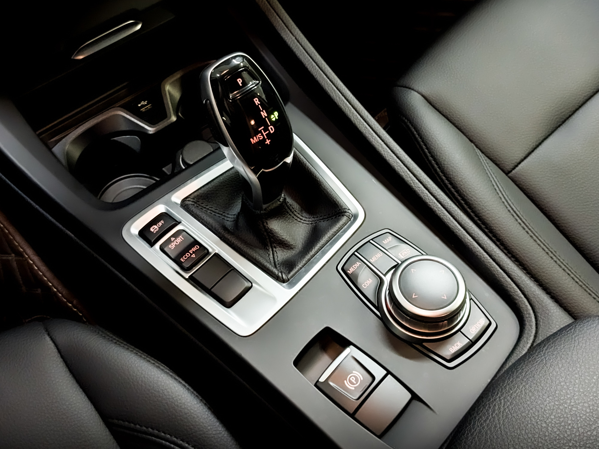 BMW 1 1.50 (140 л.с), автомат, 2022, пробег 32 995 км