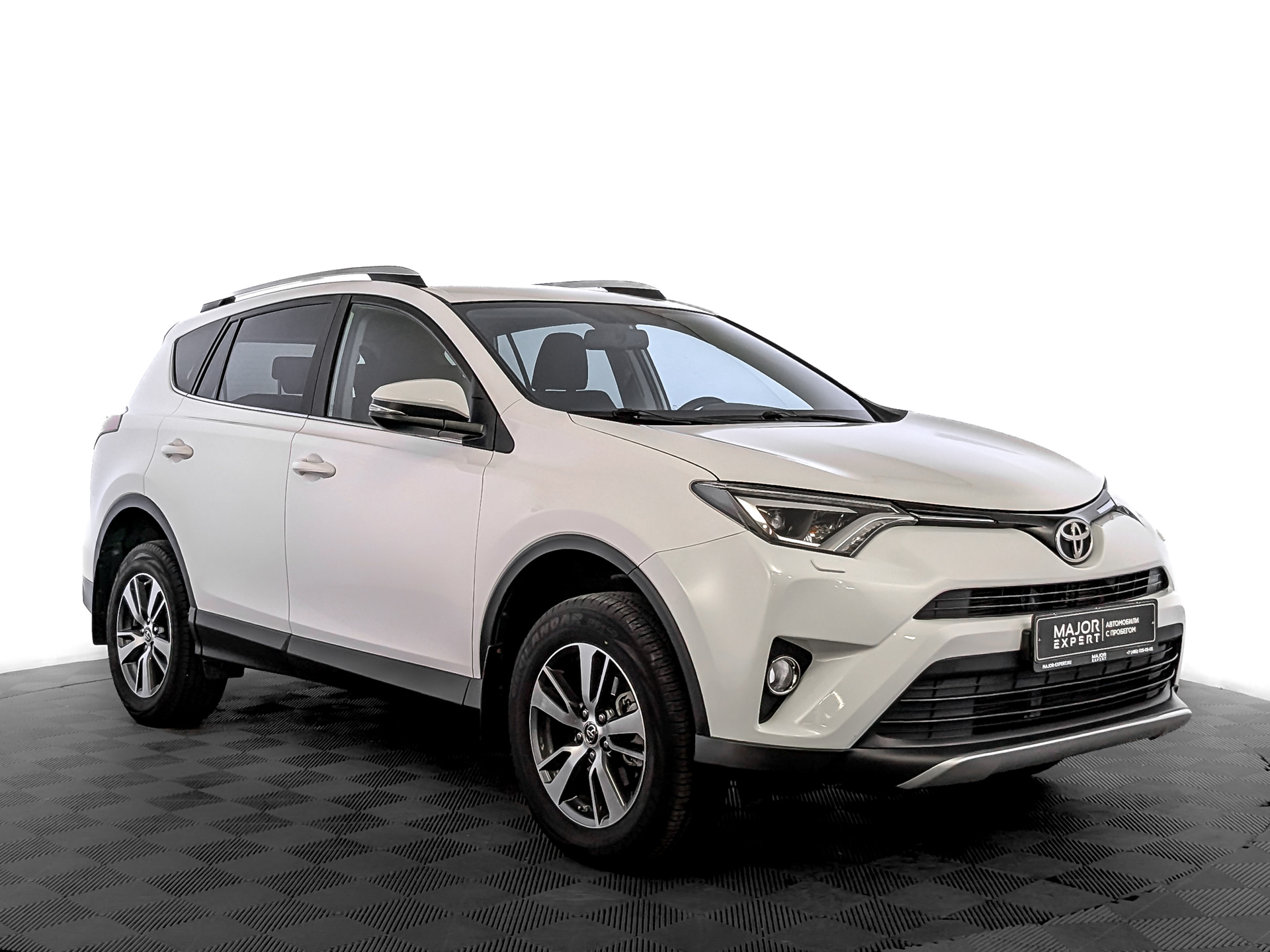 TOYOTA Rav-4 2.00 (146 л.с), автомат, 2018, пробег 97 521 км