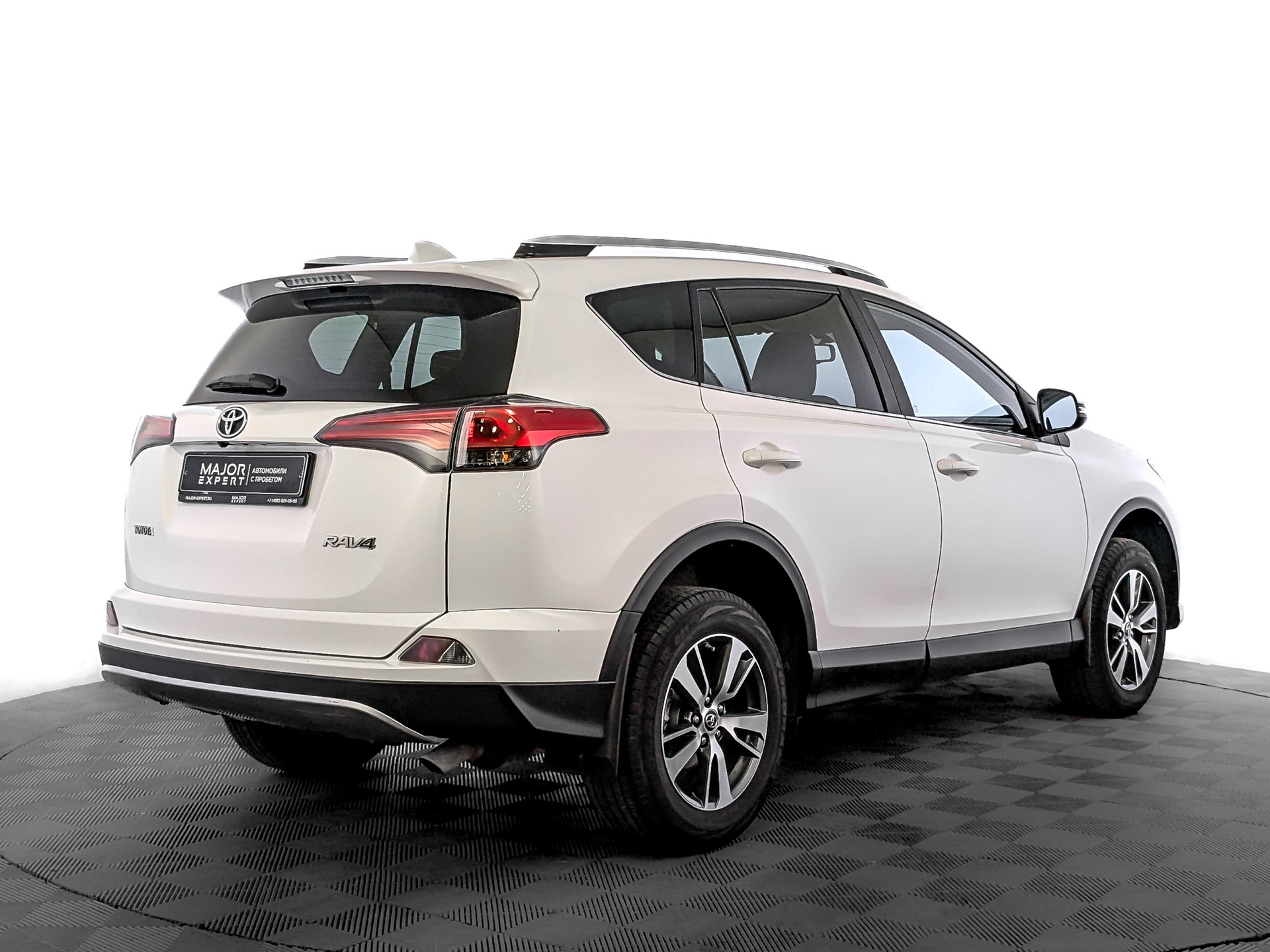 TOYOTA Rav-4 2.00 (146 л.с), автомат, 2018, пробег 97 521 км
