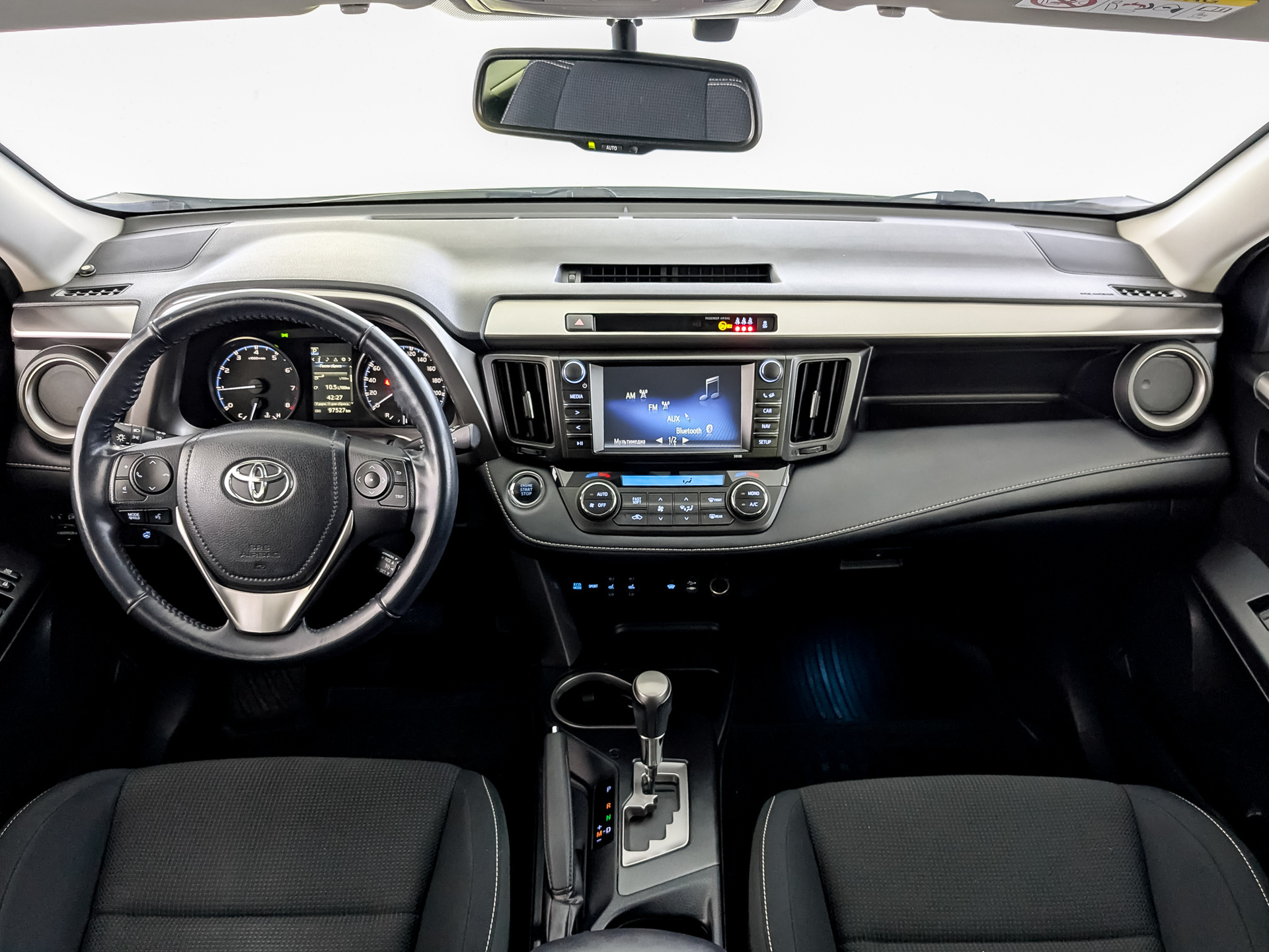 TOYOTA Rav-4 2.00 (146 л.с), автомат, 2018, пробег 97 521 км
