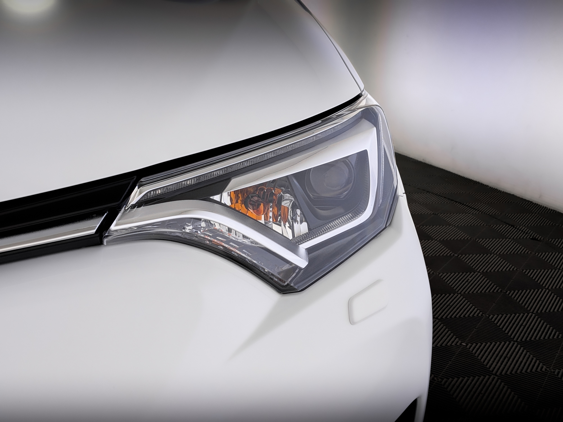 TOYOTA Rav-4 2.00 (146 л.с), автомат, 2018, пробег 97 521 км
