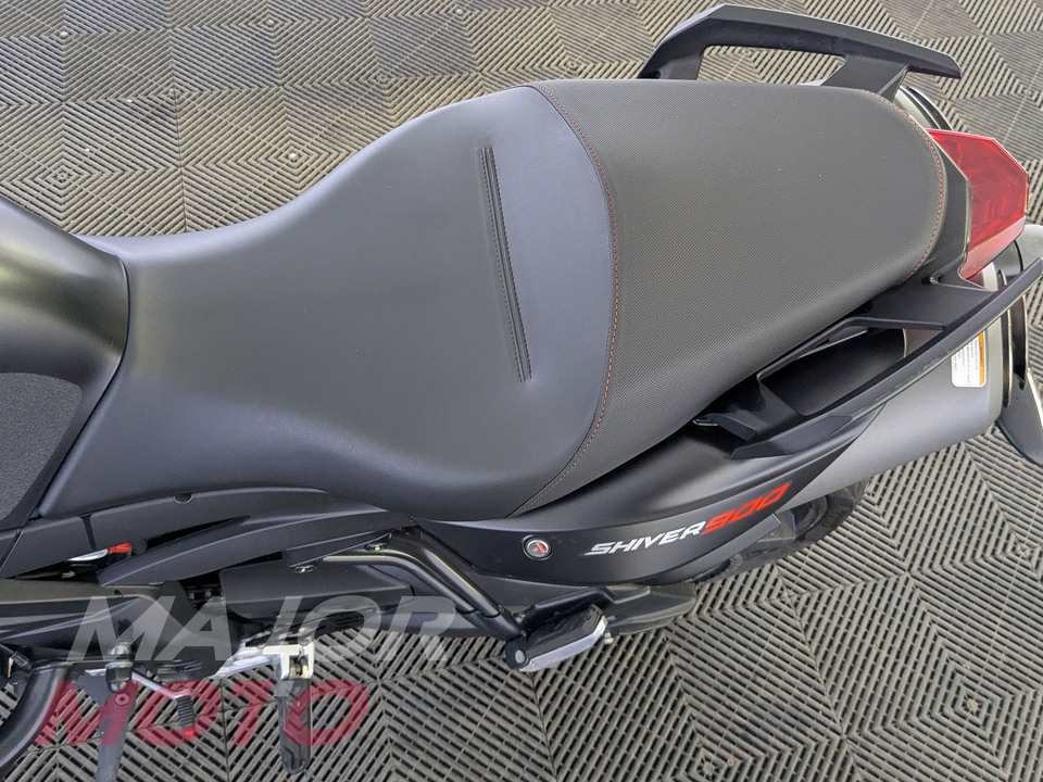 Aprilia Shiver 900 - фото №9