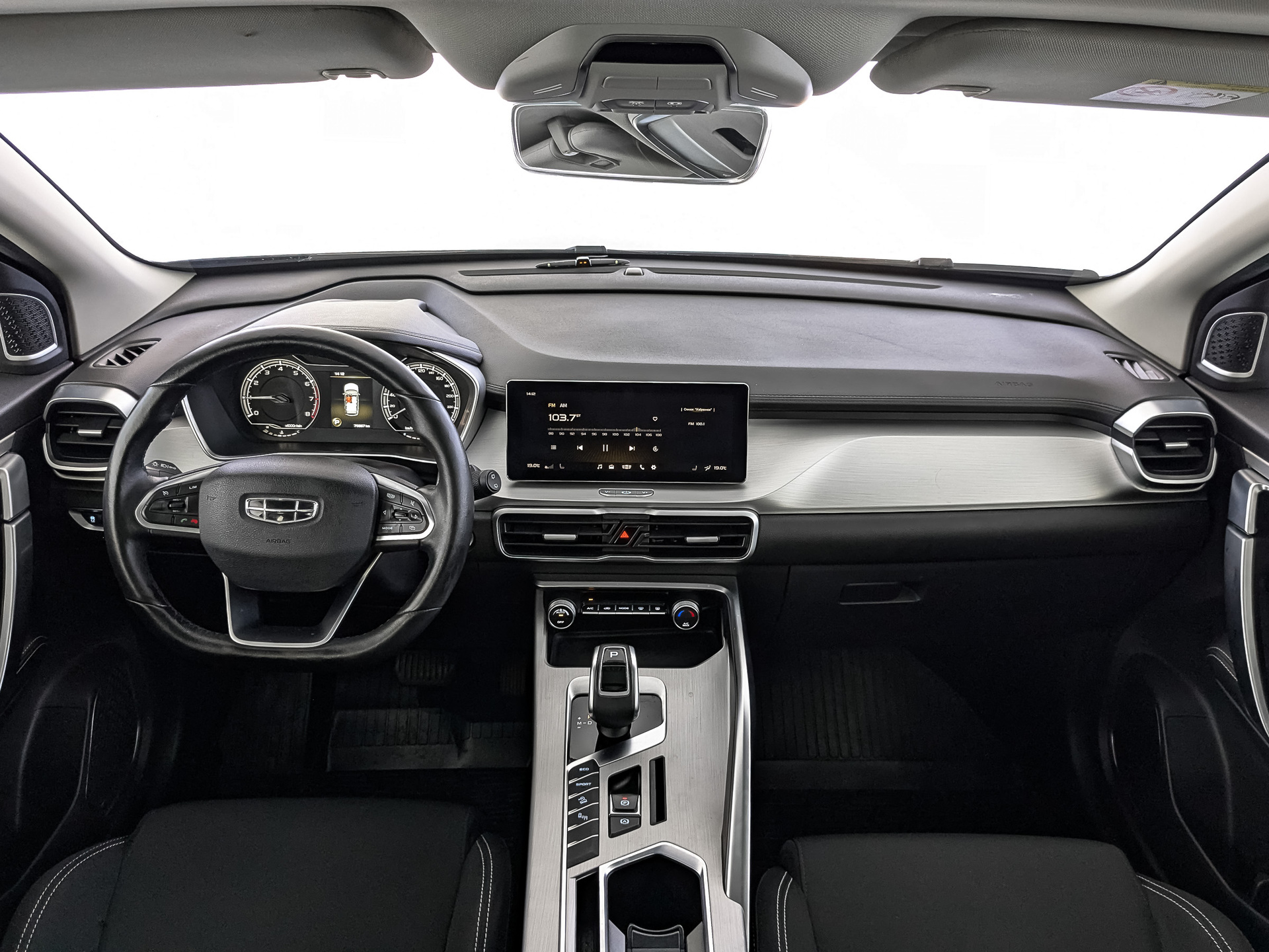 GEELY Coolray 1.50 (149 л.с), автомат, 2023, пробег 70 867 км