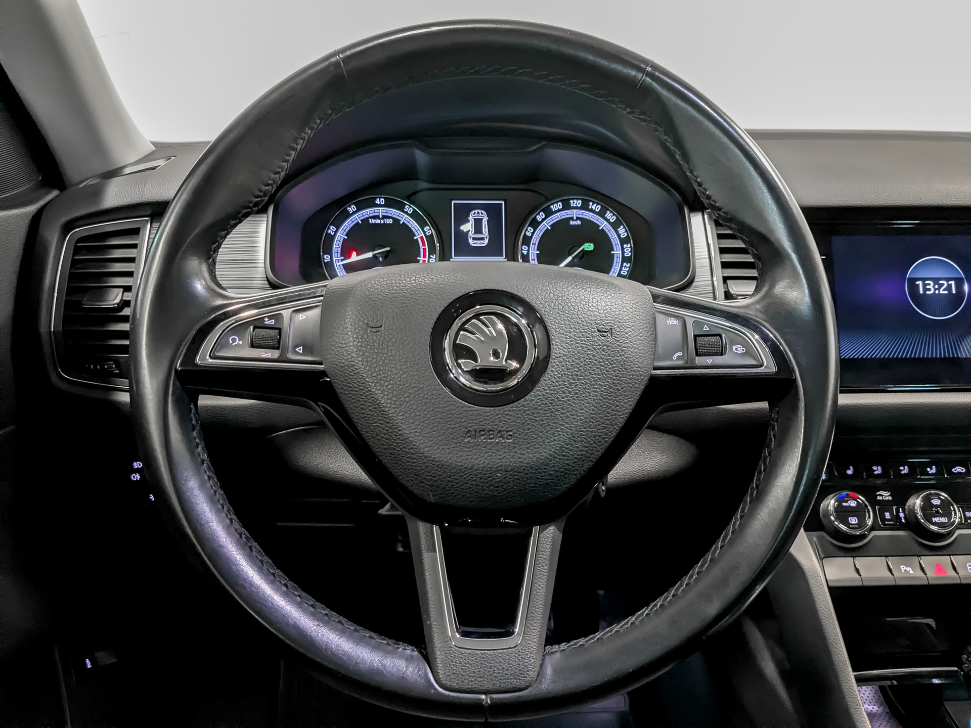 SKODA Kodiaq 2.00 (180 л.с), автомат, 2018, пробег 63 082 км