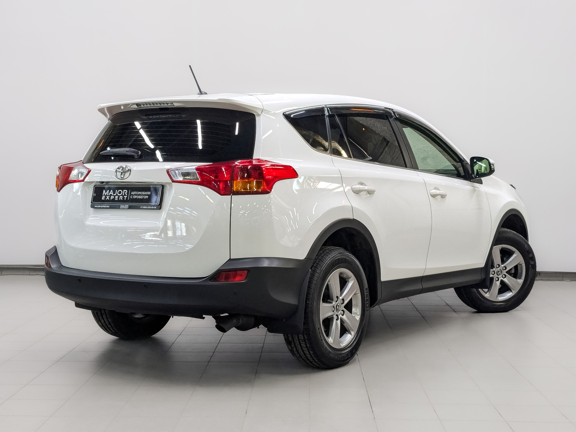 TOYOTA Rav-4 2.00 (146 л.с), автомат, 2015, пробег 175 987 км